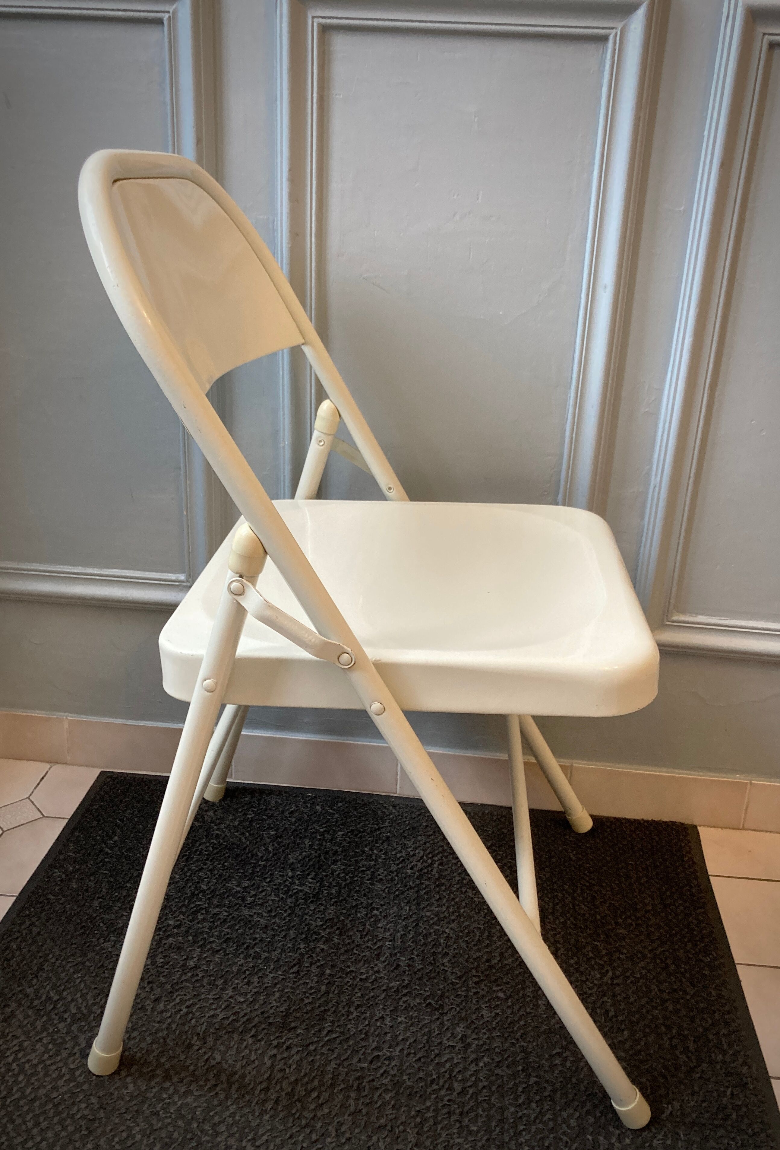 Duo of folding chairs in steel 1980s