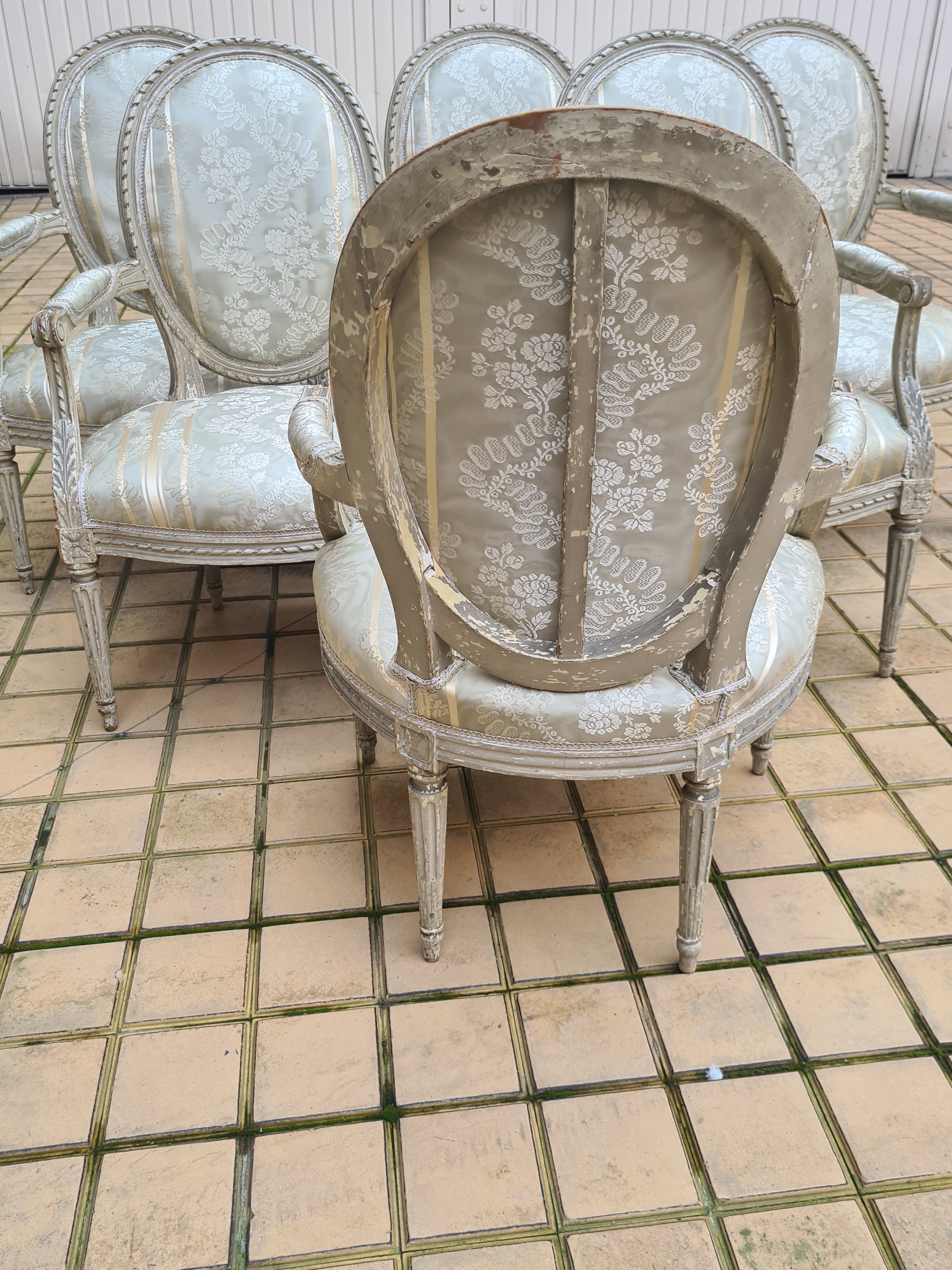 Suite de 6 fauteuils époque Louis XVI , vers 1785