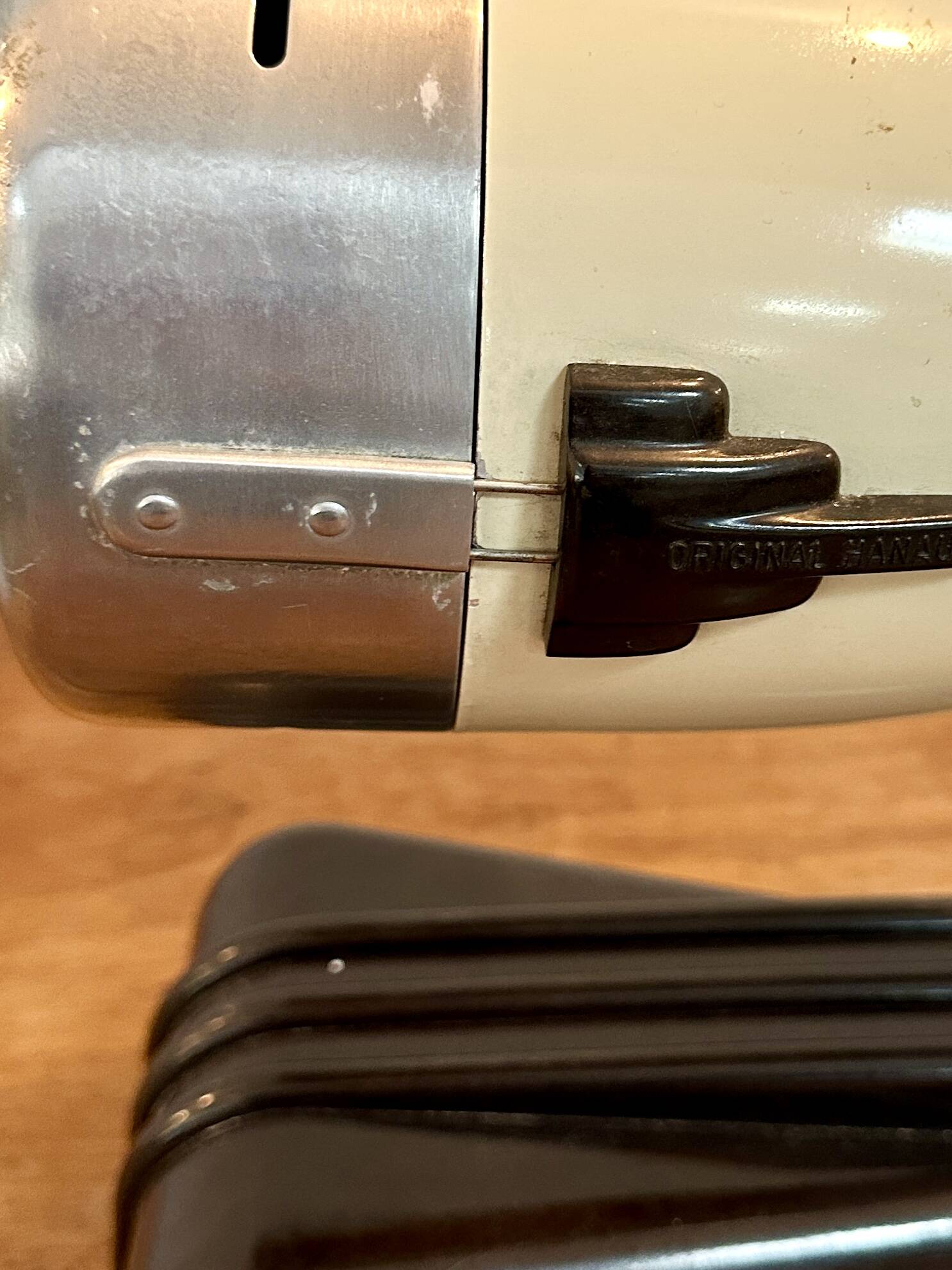 Bakelite and chromed metal lamp - 1950s - Bauhaus style - Sollux Hanau