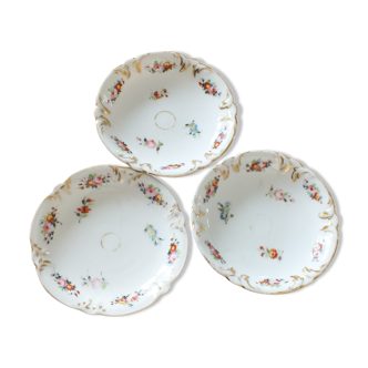 3 soucoupes en porcelaine Paris décor fleurs 19ème