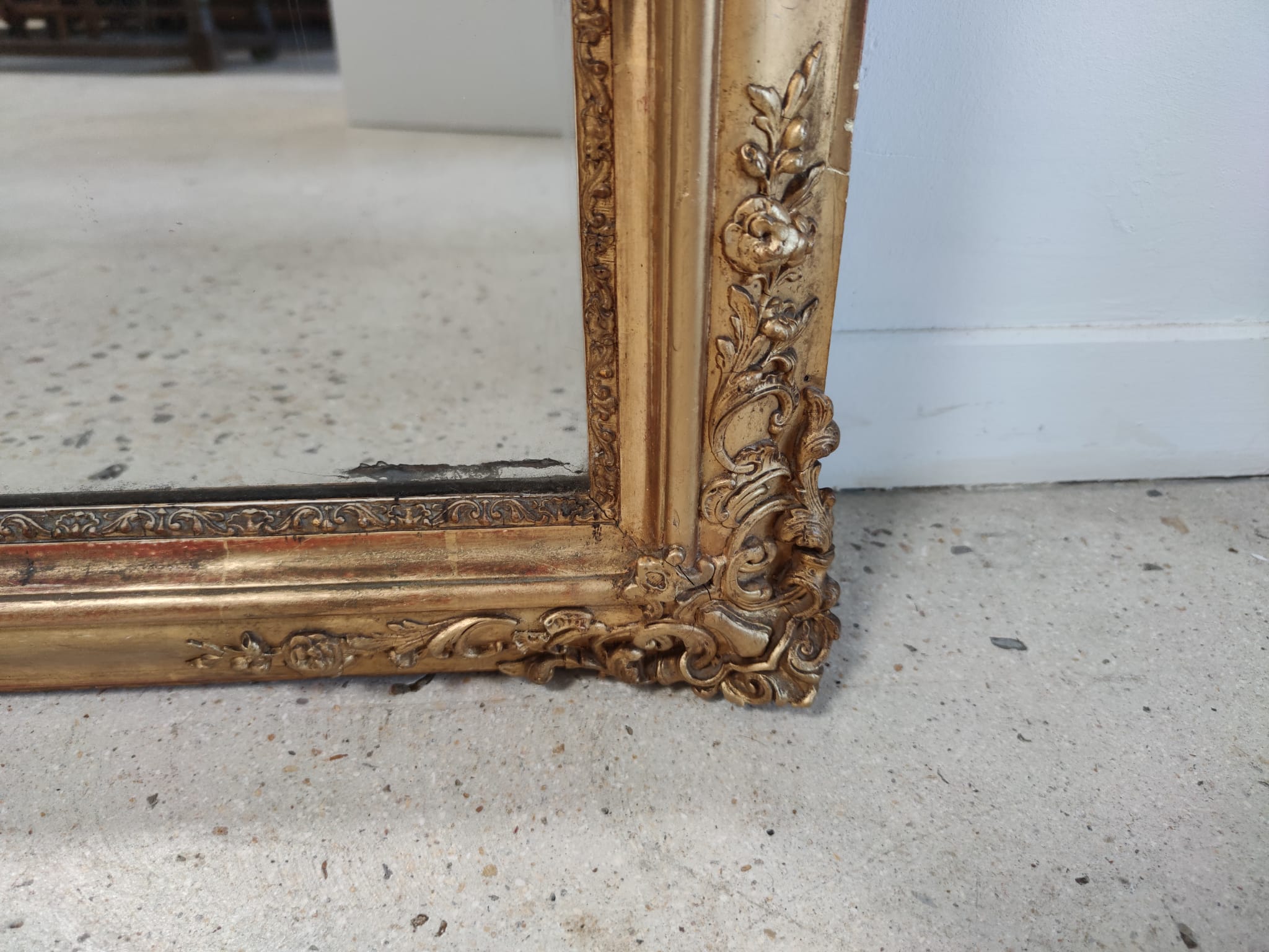 Rectangular golden mirror moldings plant motifs nineteenth H: 130cm