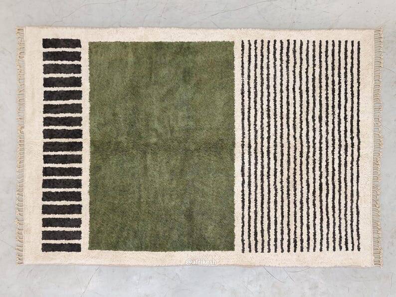Handmade artisanal Moroccan Atlas rug made from natural wool.