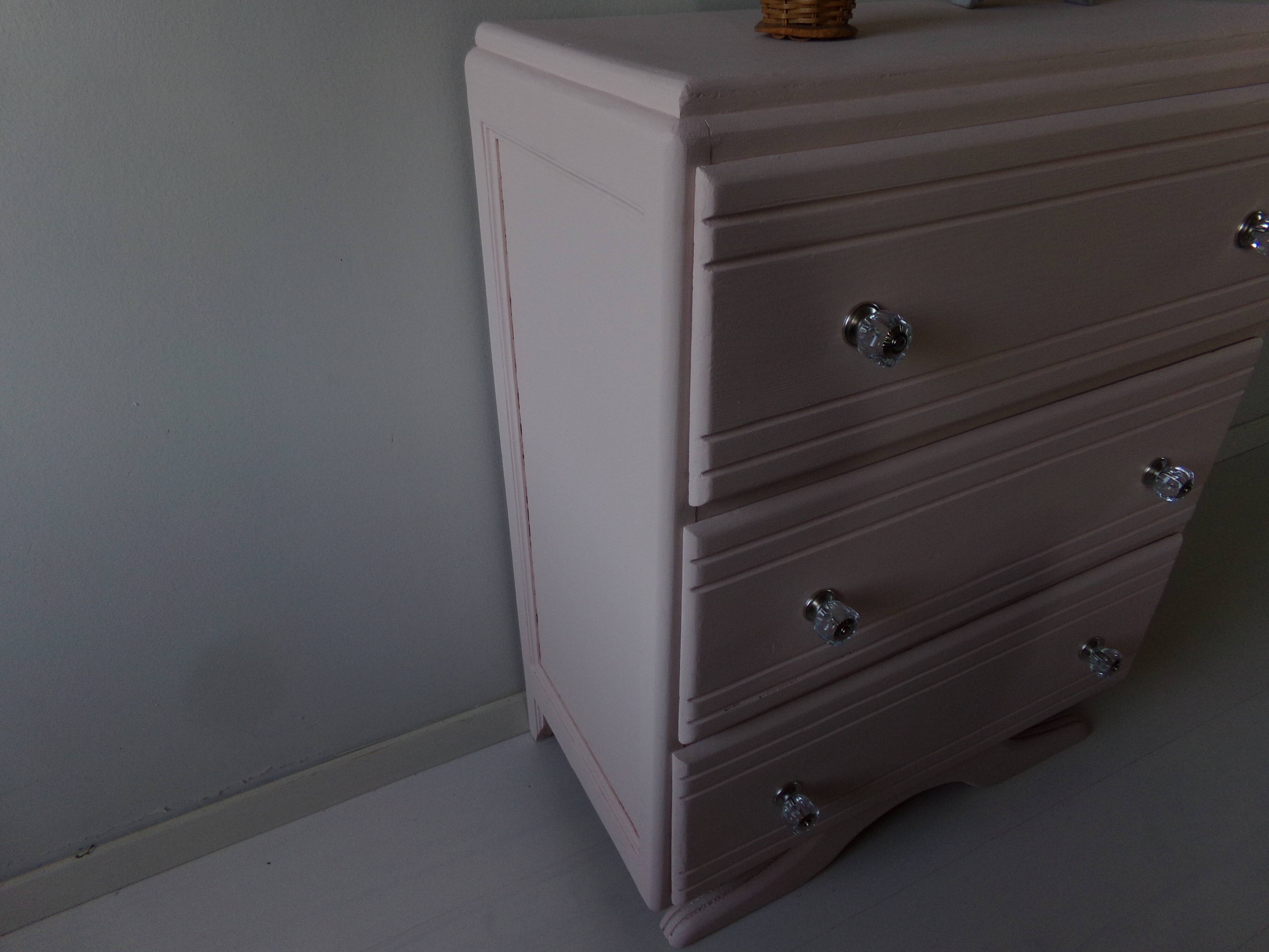 Chest of drawers feet mustache