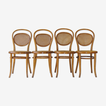 Set de 4 chaises cannées Thonet N°15 vers 1895 finition "chêne moyen"