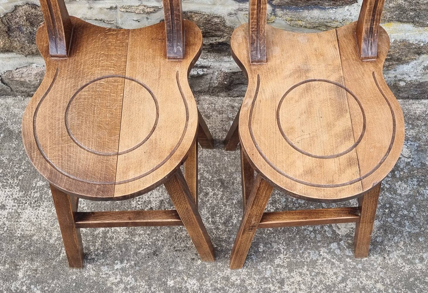 Ensemble de chaises et tabourets rustiques en chêne sculpté, 1950