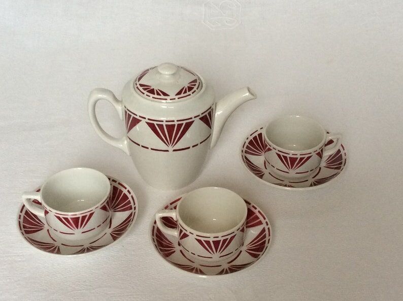 Set of 3 saucer cups and a ceramic coffee maker or teapot Digoin Sarreguemines