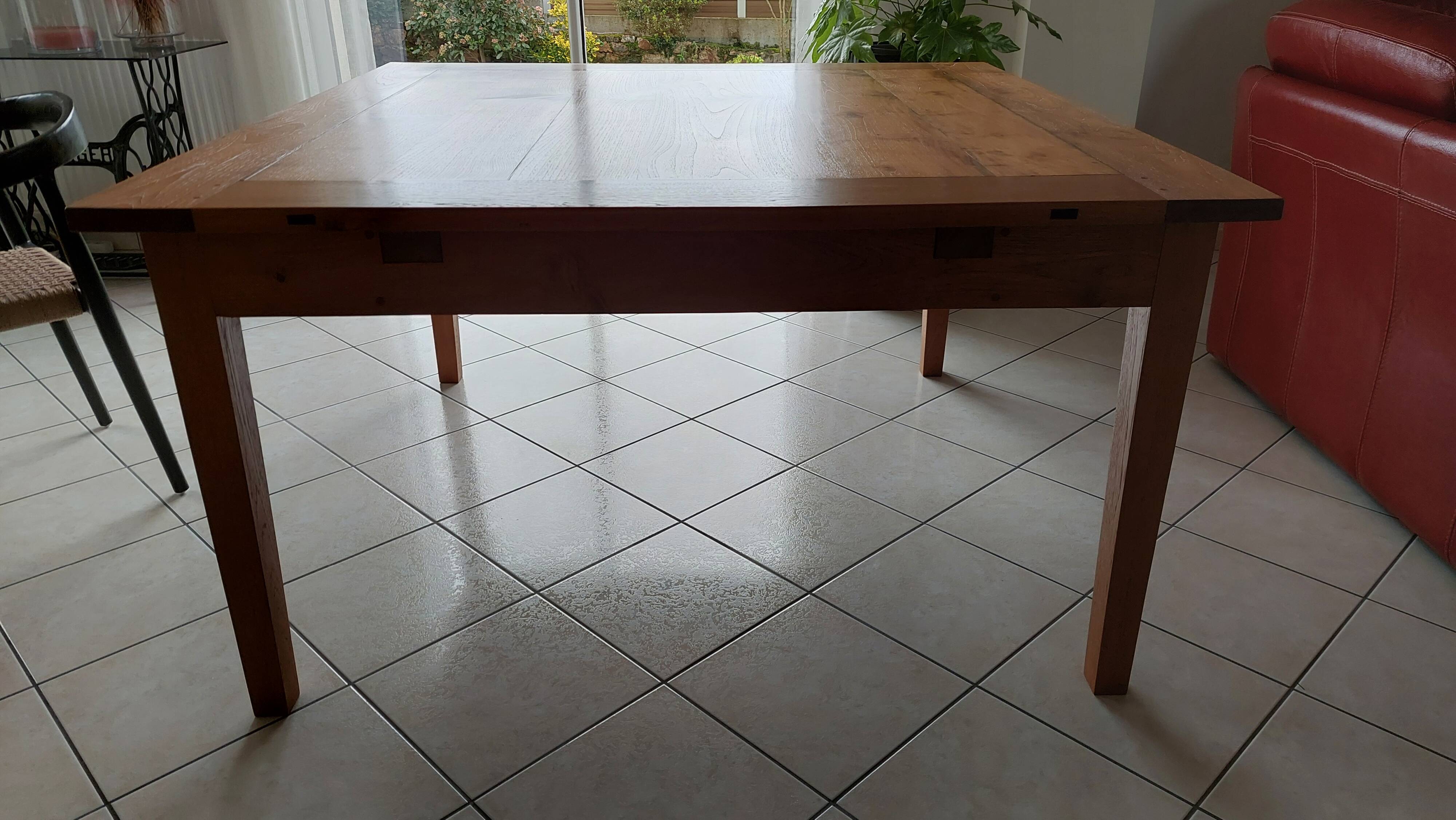 Extendable exotic wood table
