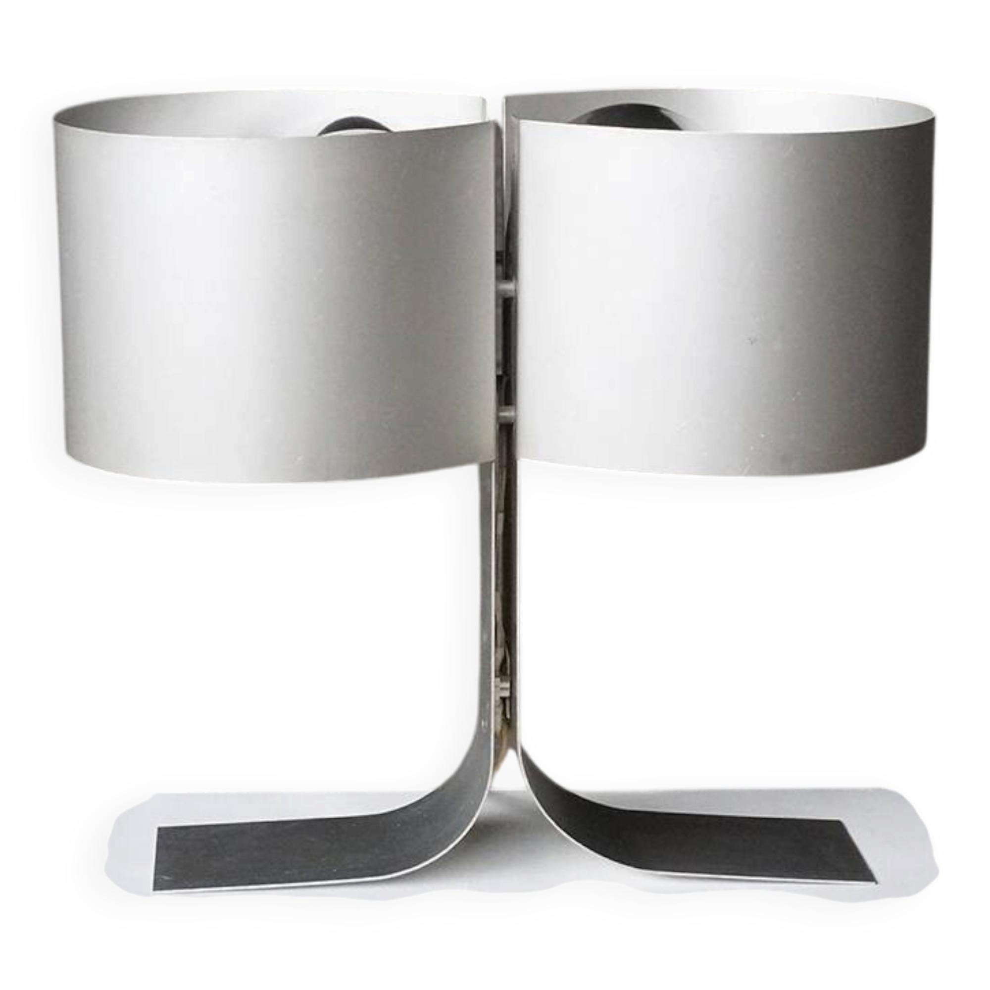 Lampe de table en aluminium rare conçue par Giuliano Cesari pour New Lamp, Italie, années 1970.