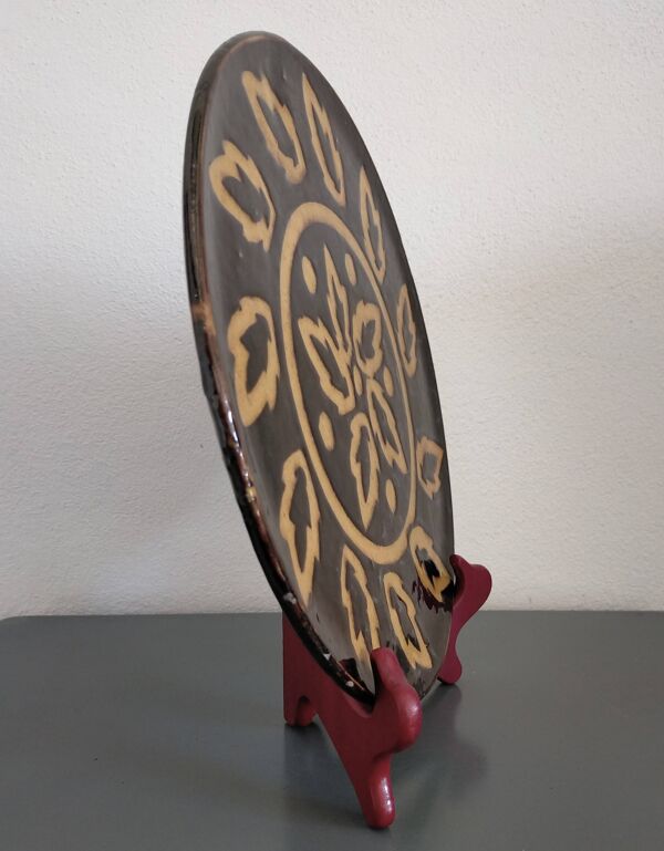 Plat en terre cuite vernissée du Dauphiné vintage Michèle Peyric Décor feuilles