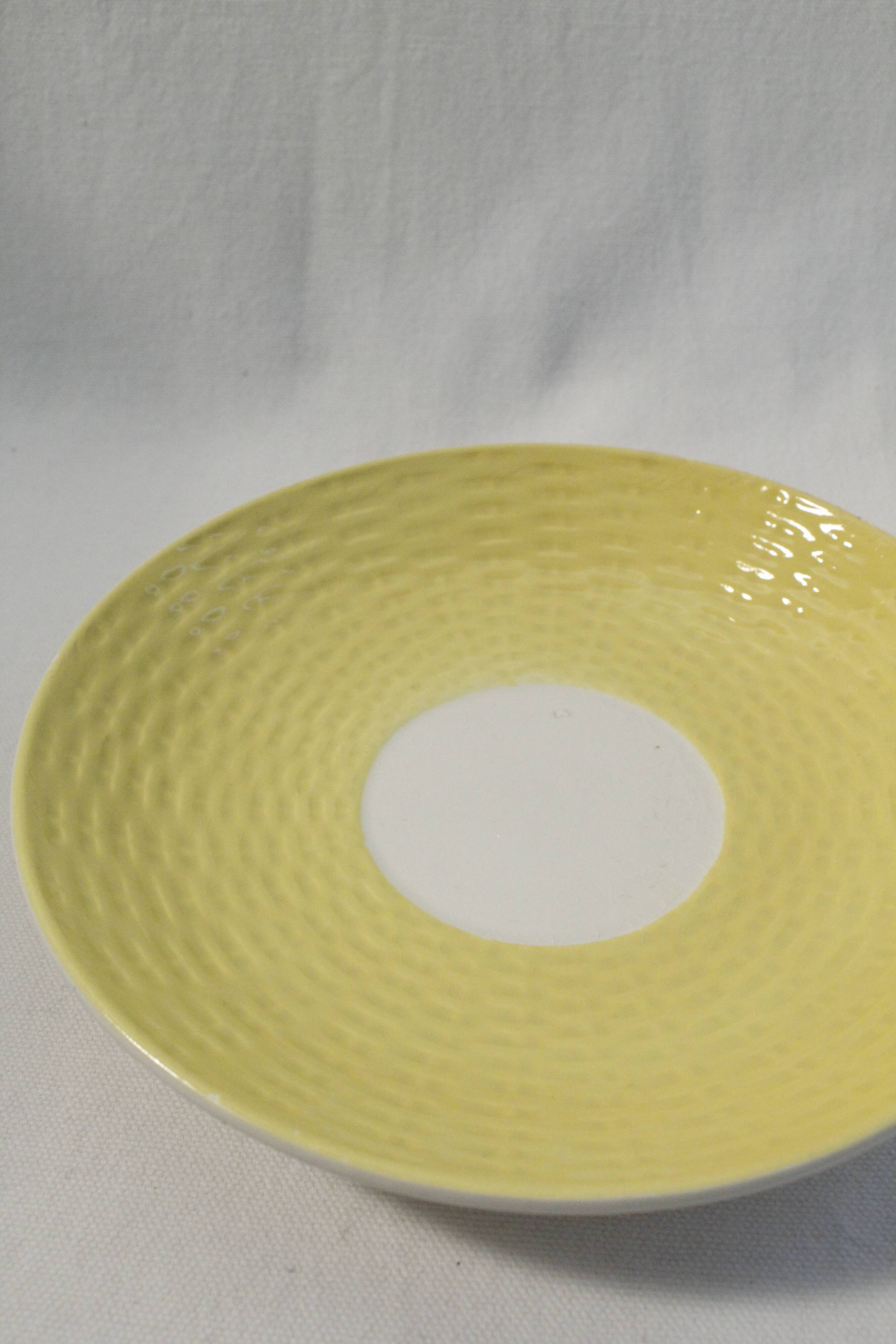 Lot 2 tea cups and yellow vintage saucer - Digoin Sarreguemines