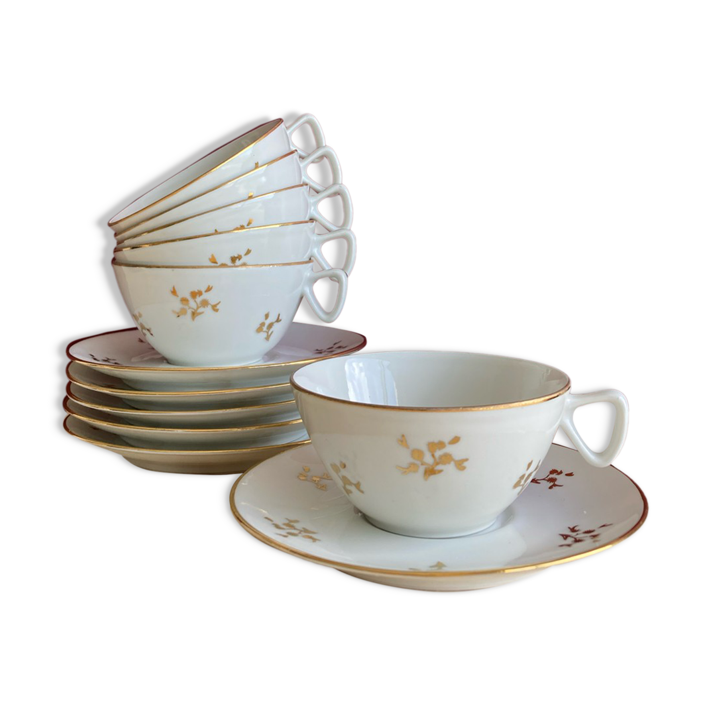 Coffee cups in porcelain of Chartres