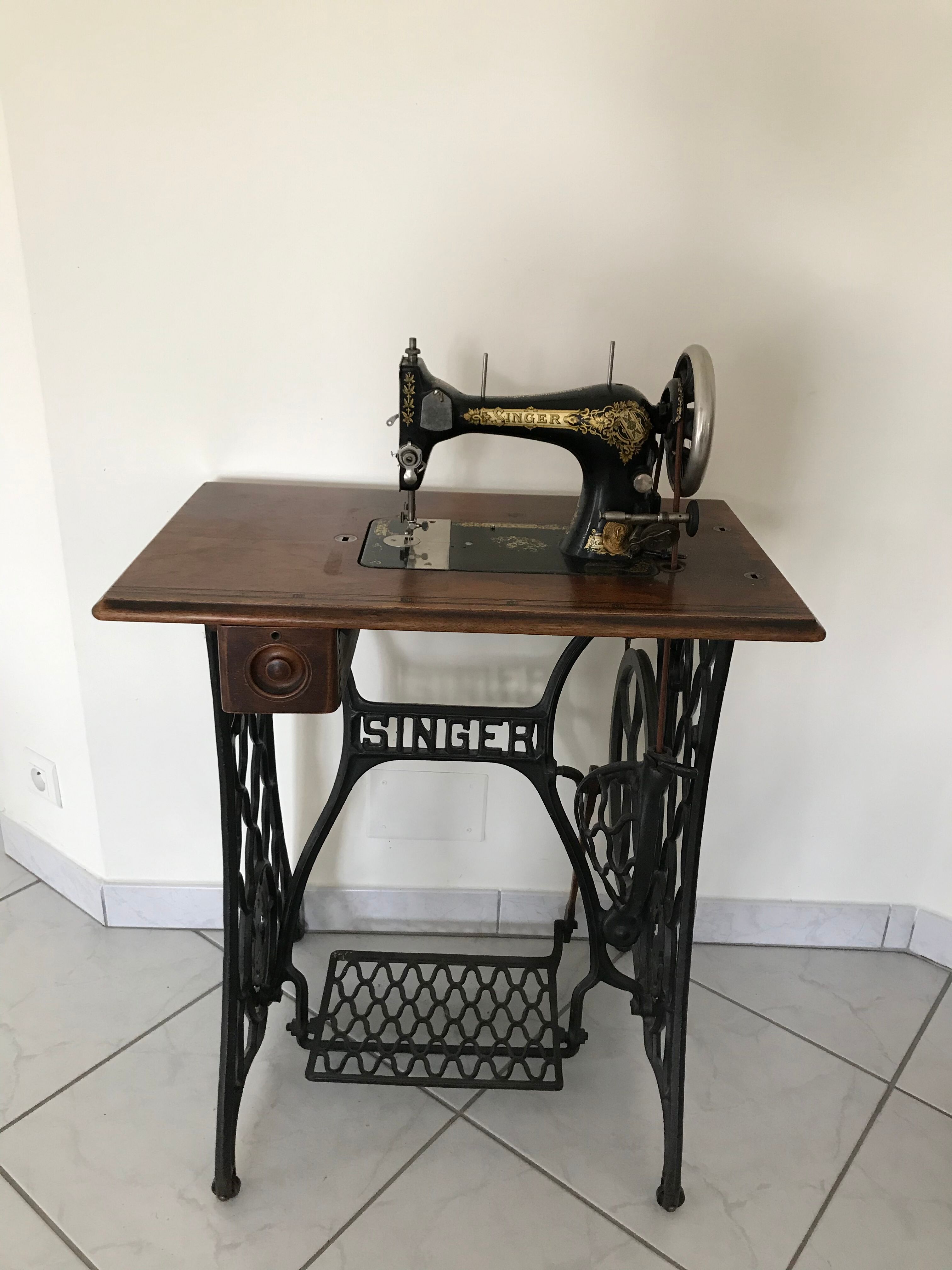 Machine à coudre ancienne Singer Selency