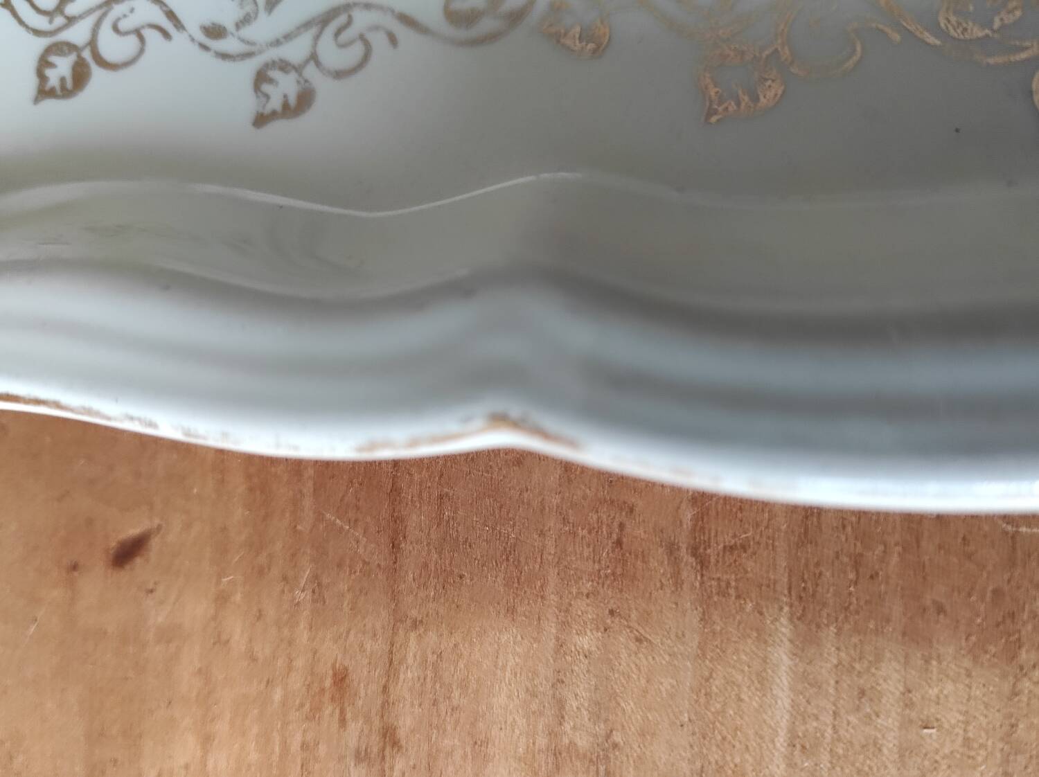 Plat à cake en faïence