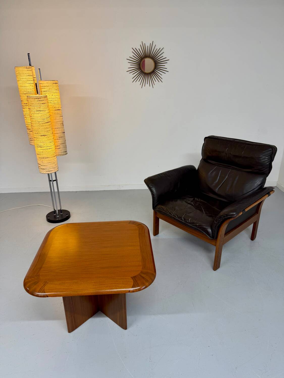 Vintage 70s Dreipunkt Scala design armchair in black leather and teak.