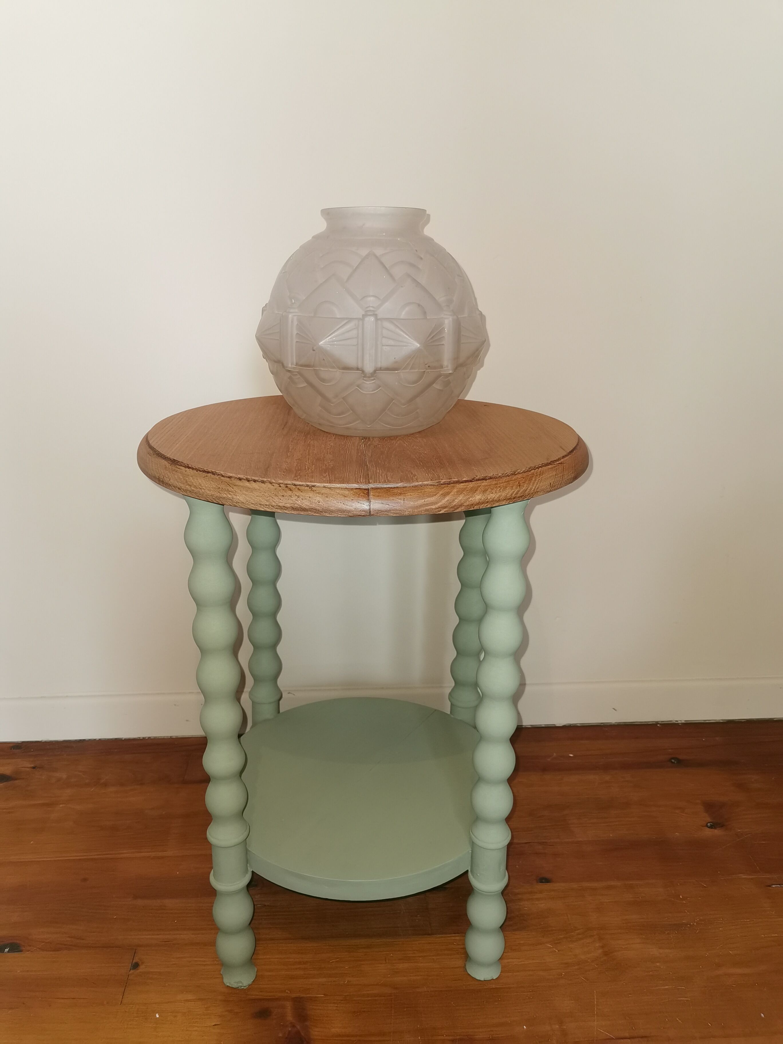 Vintage pedestal table solid wood