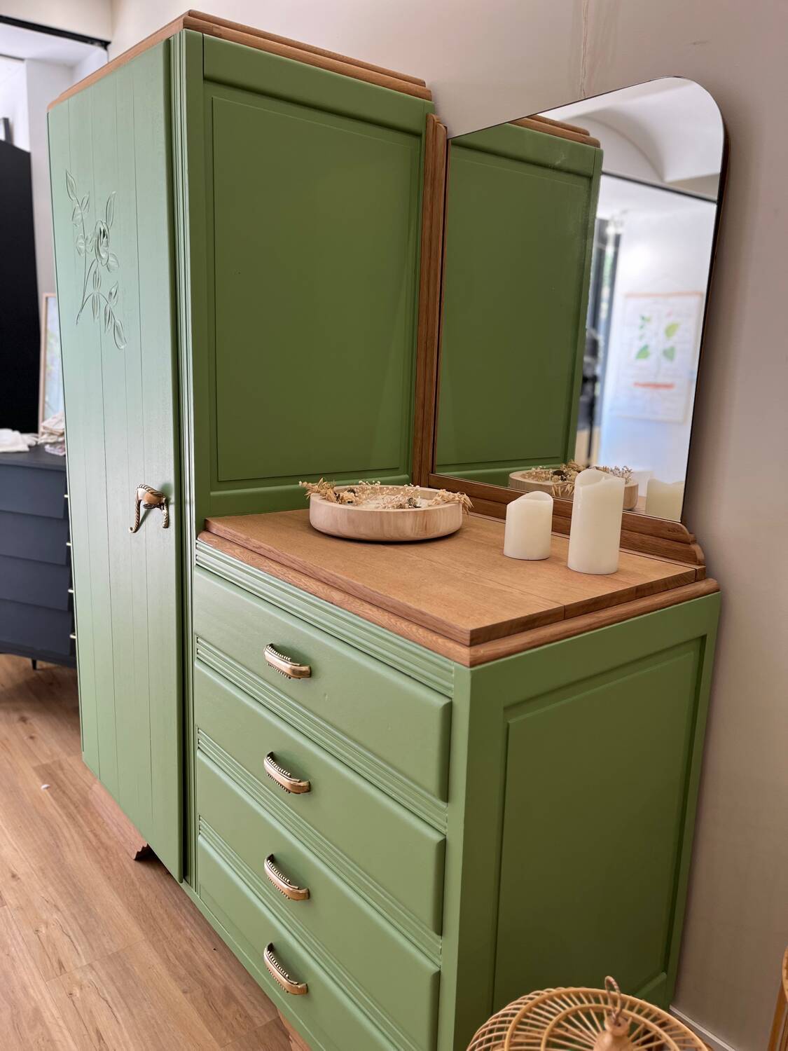 Armoire asymétrique