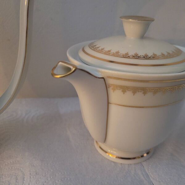 Service café-thé doré Lanternier Limoges, années 1950