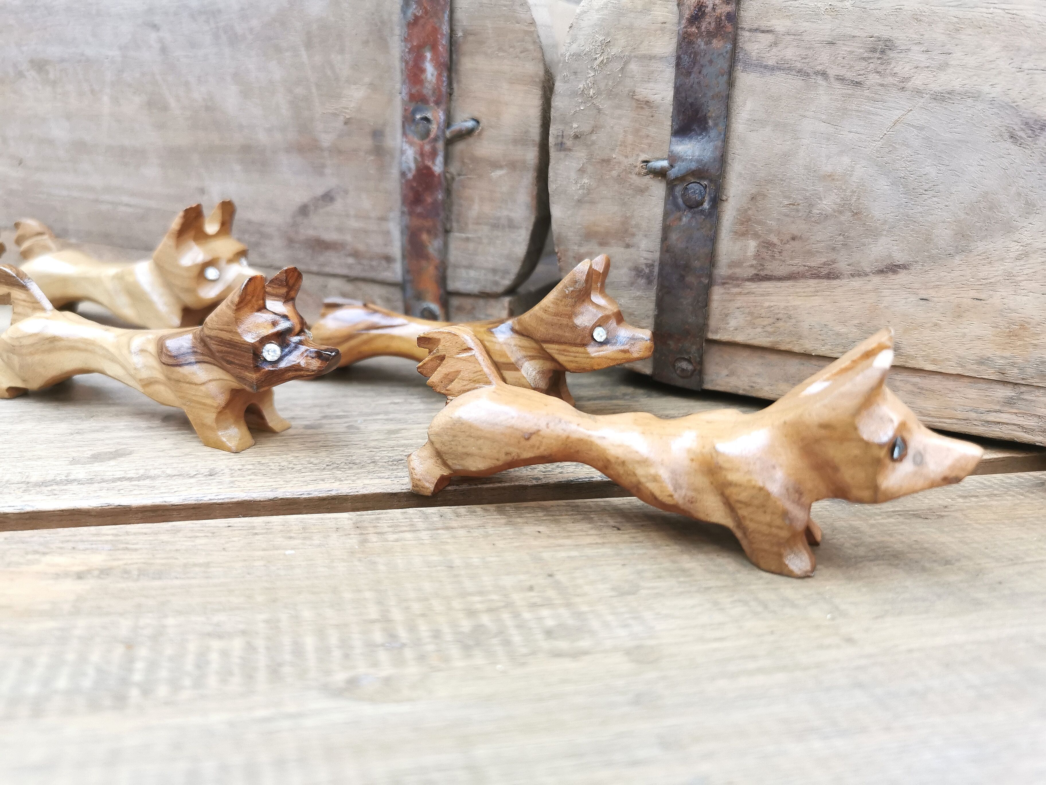 Set de 6 porte couteaux chien en bois