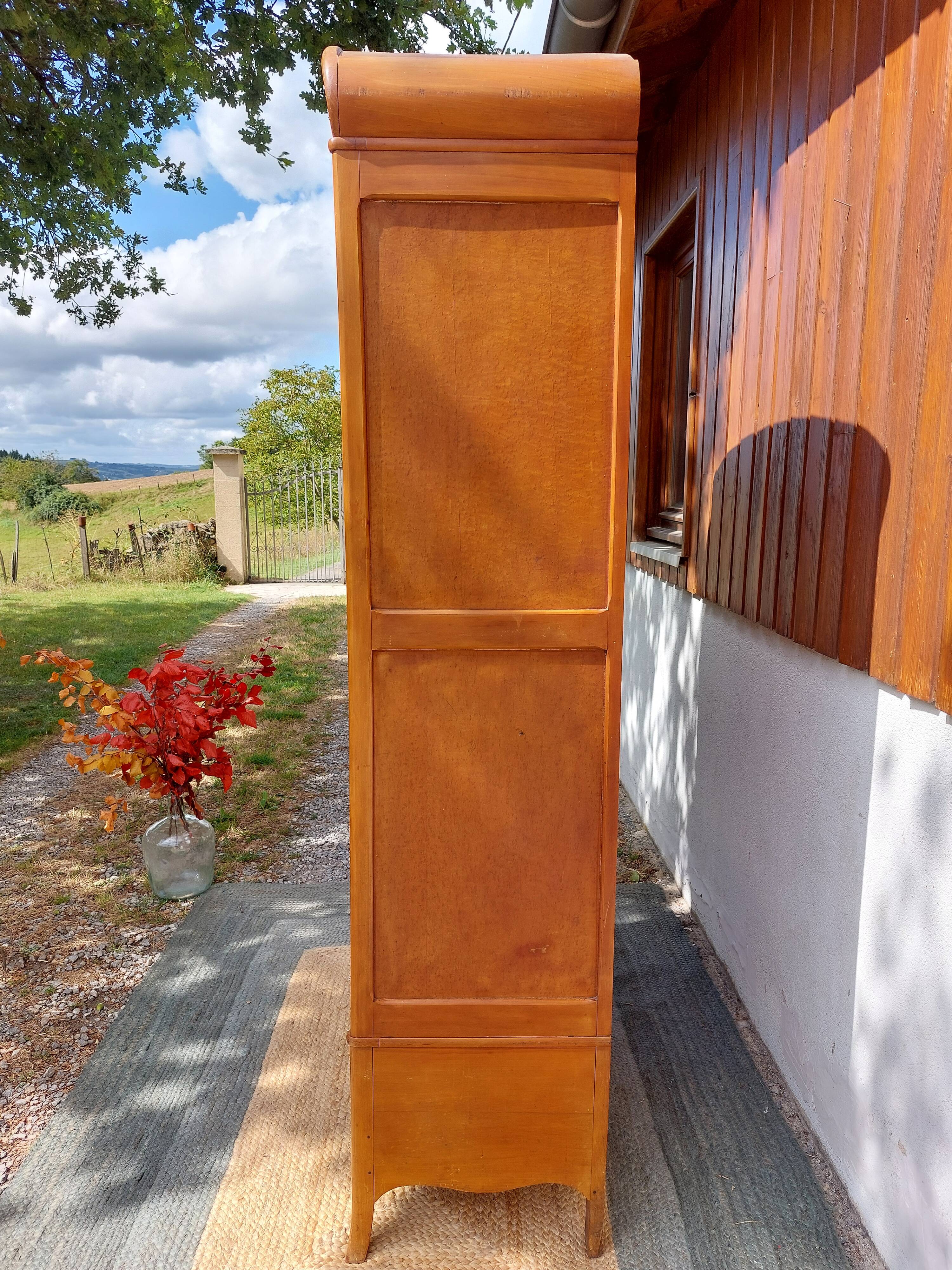 triple function wardrobe, hanging rail