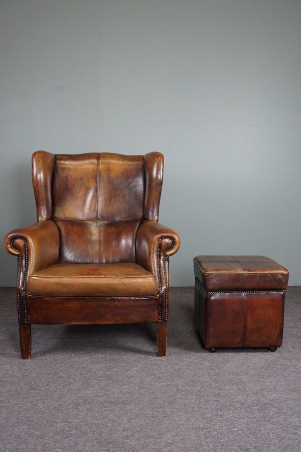 Armchair + sheepskin pouf