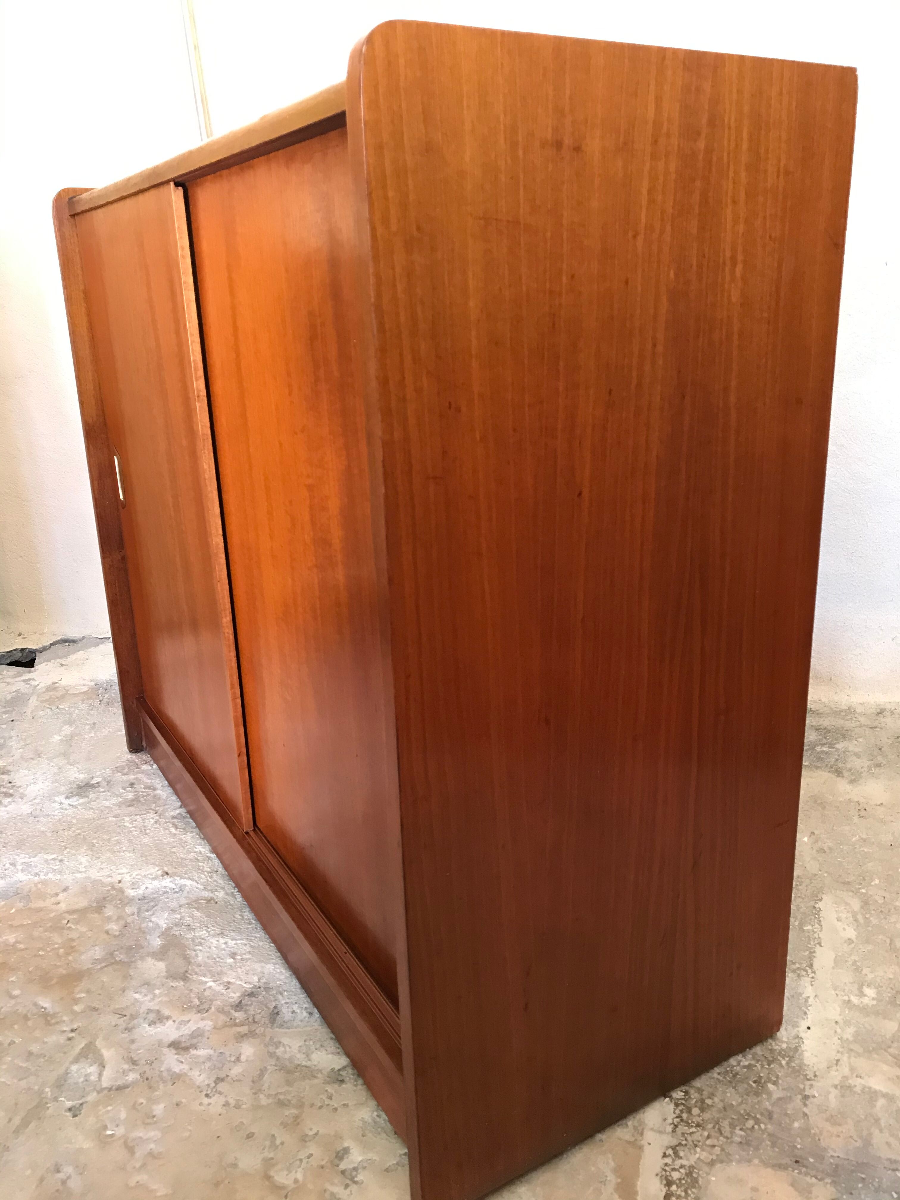 Meuble de rangement  vintage portes coulissantes