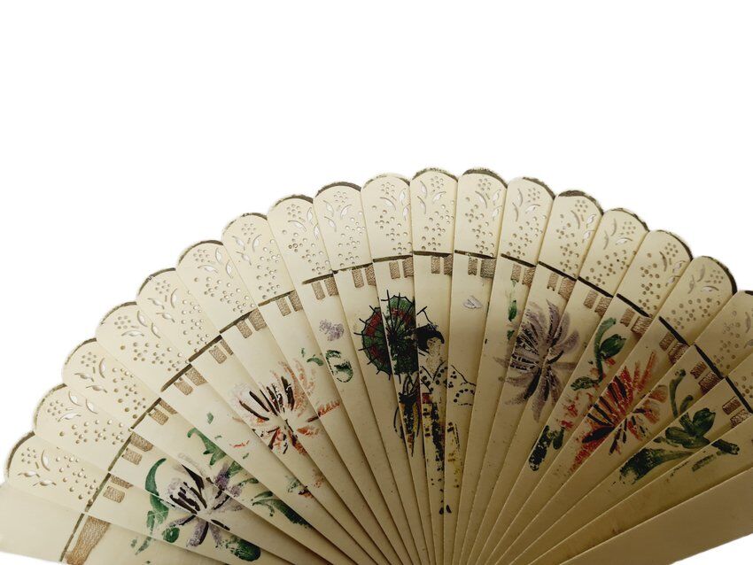 Art Nouveau celluloid fan, 1900s