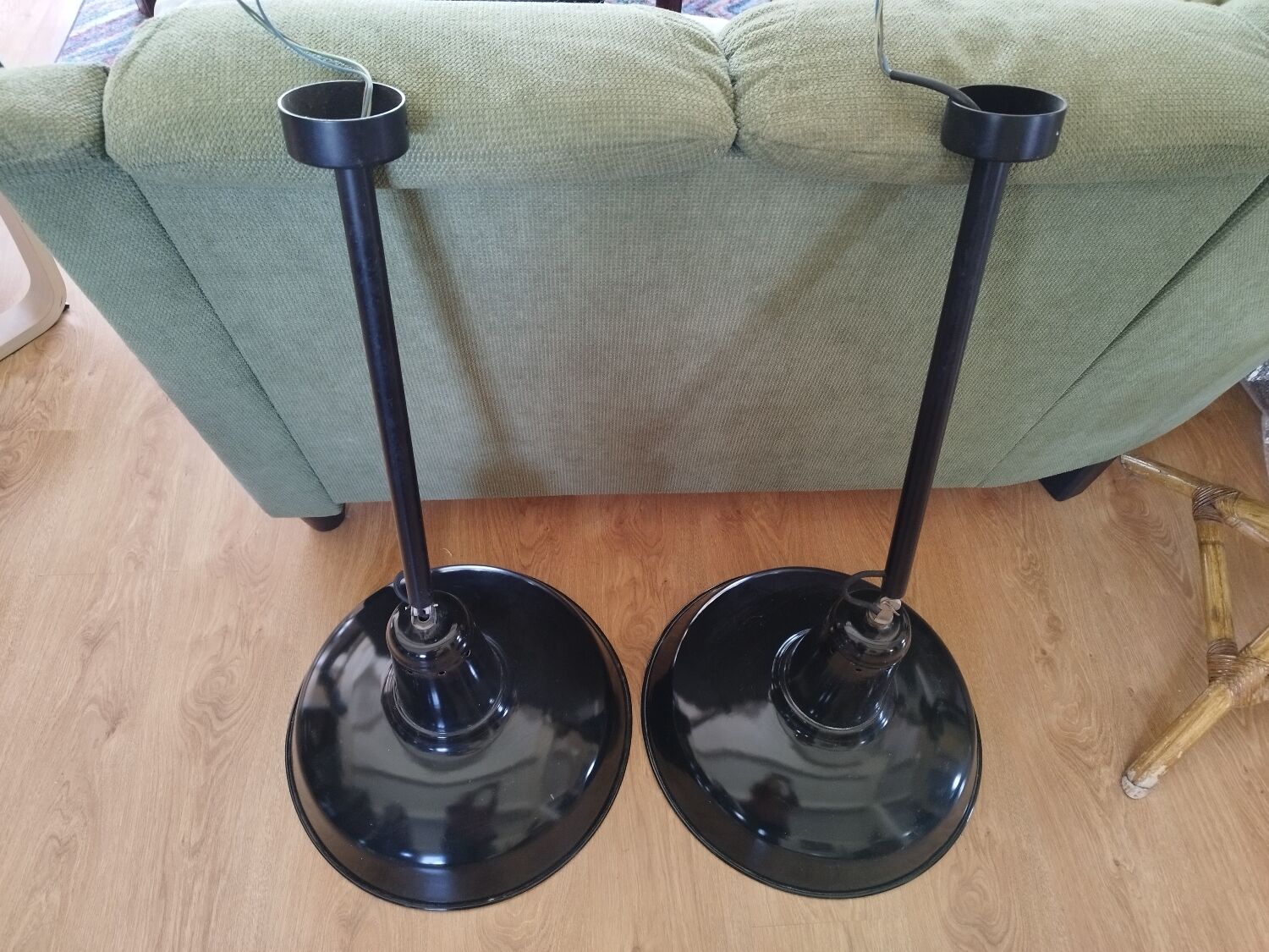 Paire de lampes d'atelier suspensions émaillée noire