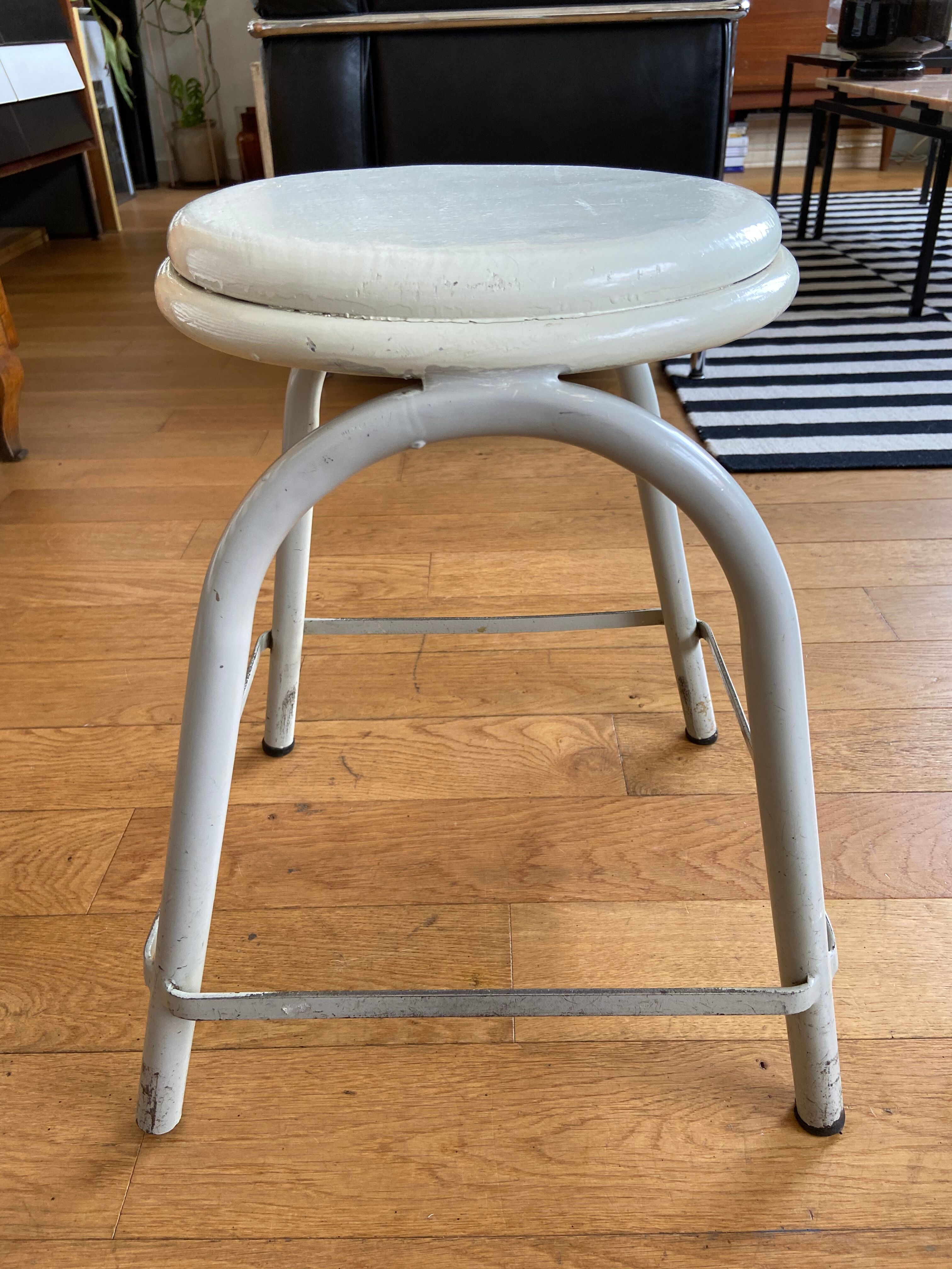 Metal and wood tabouret