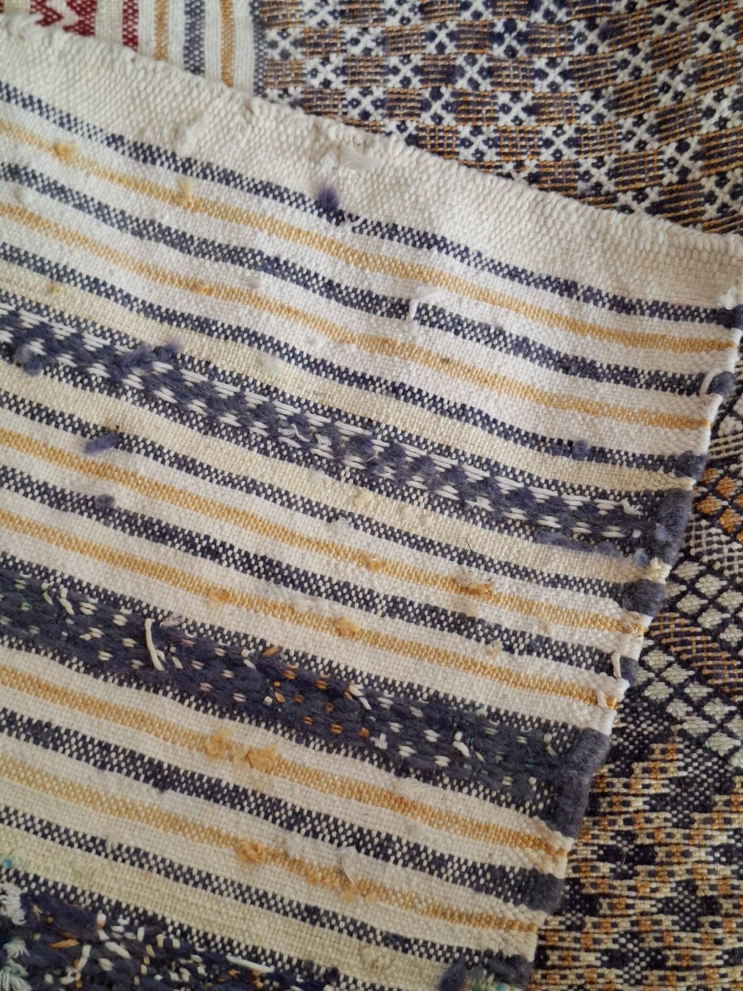 Grand Tapis Zanafi Artisanal — Composition Graphique Indigo & Terracotta