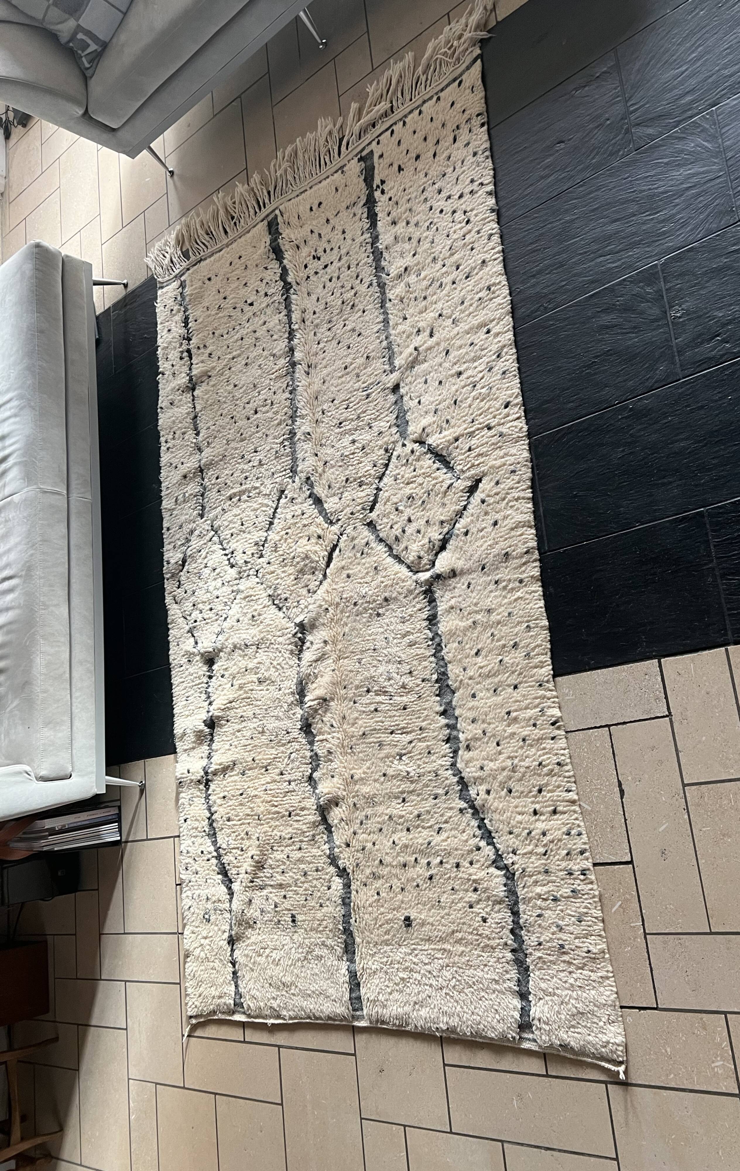 Berber carpet 280x150cm