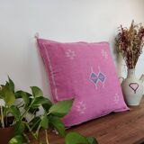 Coussin berbere en soie de cactus rose