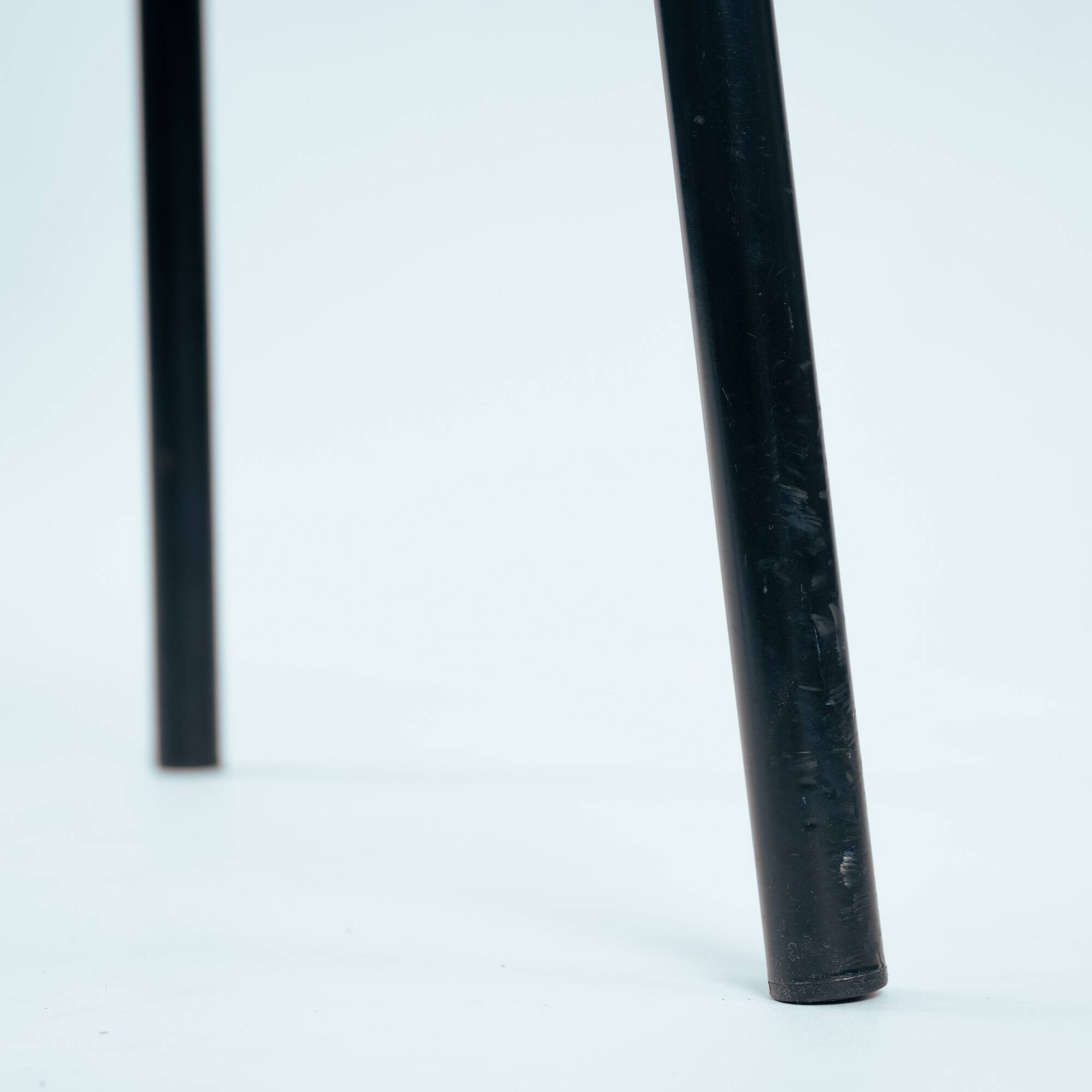 6 Linea Veam leather tripod chairs, Italy 1980s