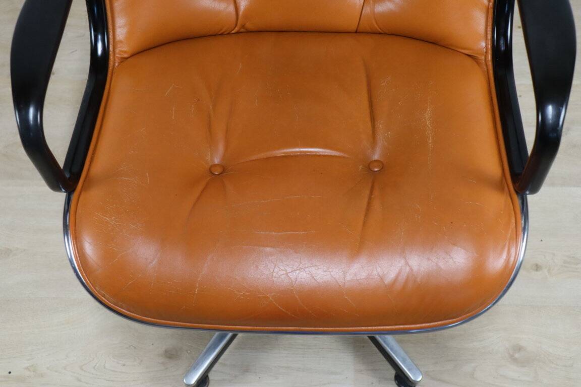 Charles Pollock leather office chair, Knoll edition, 1970
