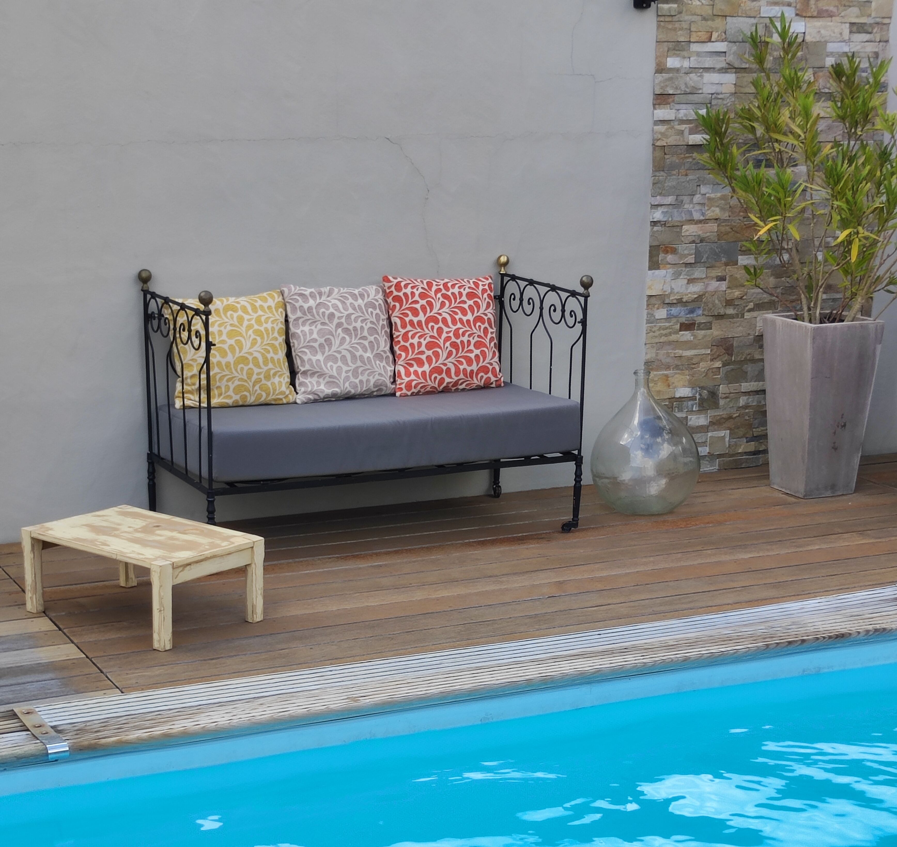 Wrought iron bed bench