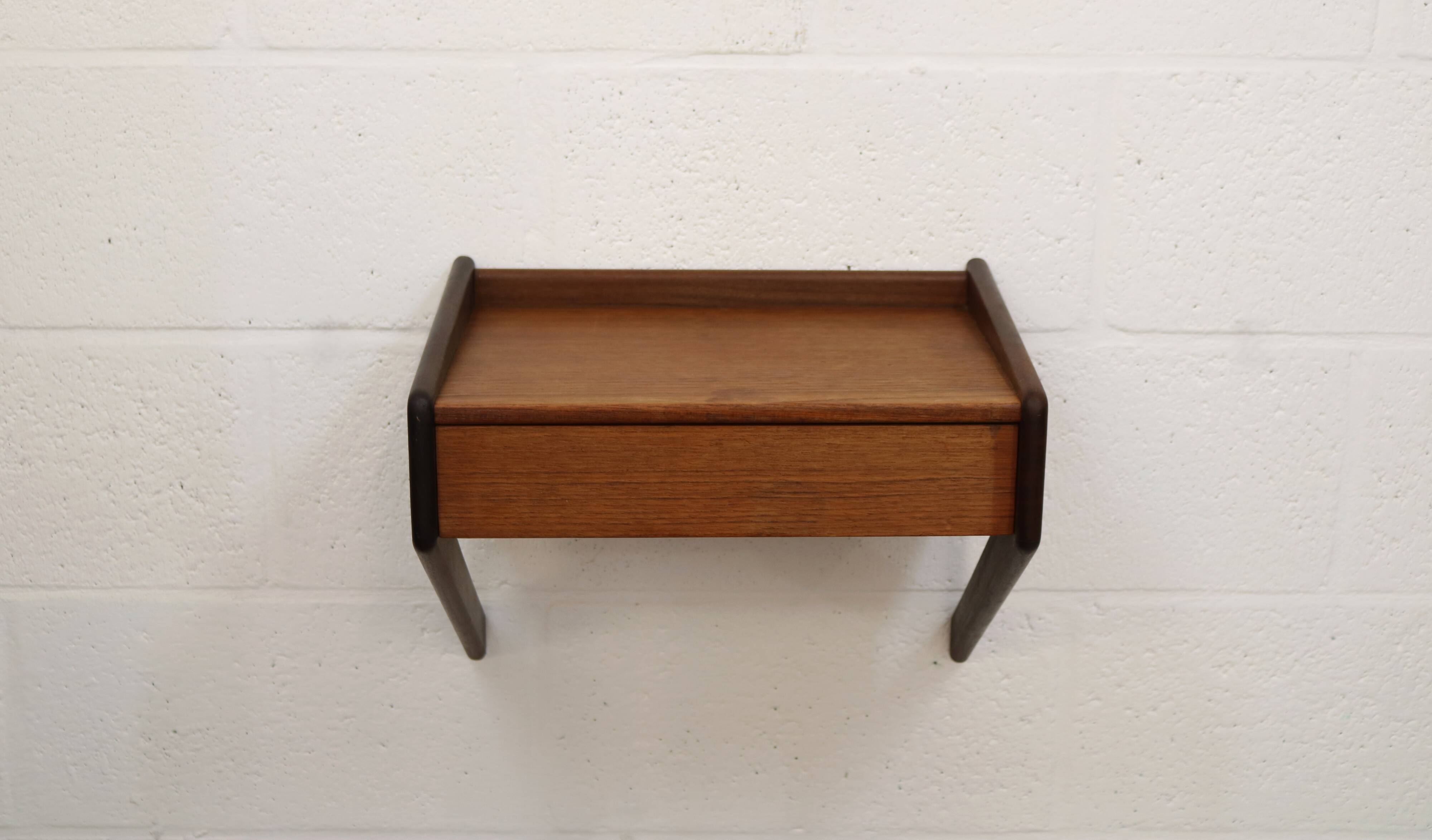 Floating nightstand  in teak wood by Sigfred Omann for Olholm Mobelfabrik