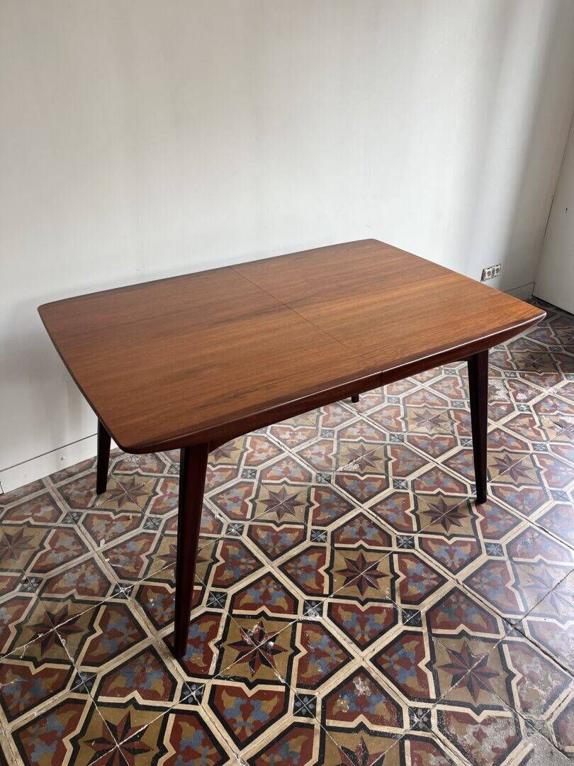 'Milaan' extendable dining table – L. Van Teeffelen for WEBE