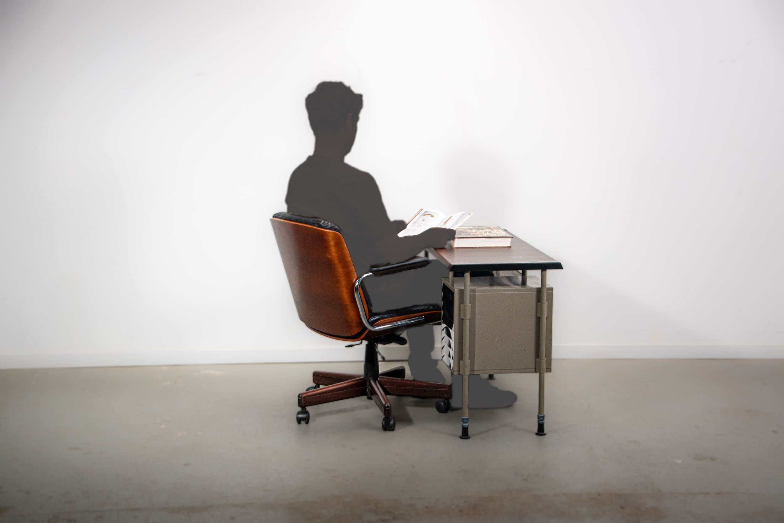 Spazio series typewriter desk by Studio BBPR for Olivetti, circa 1960