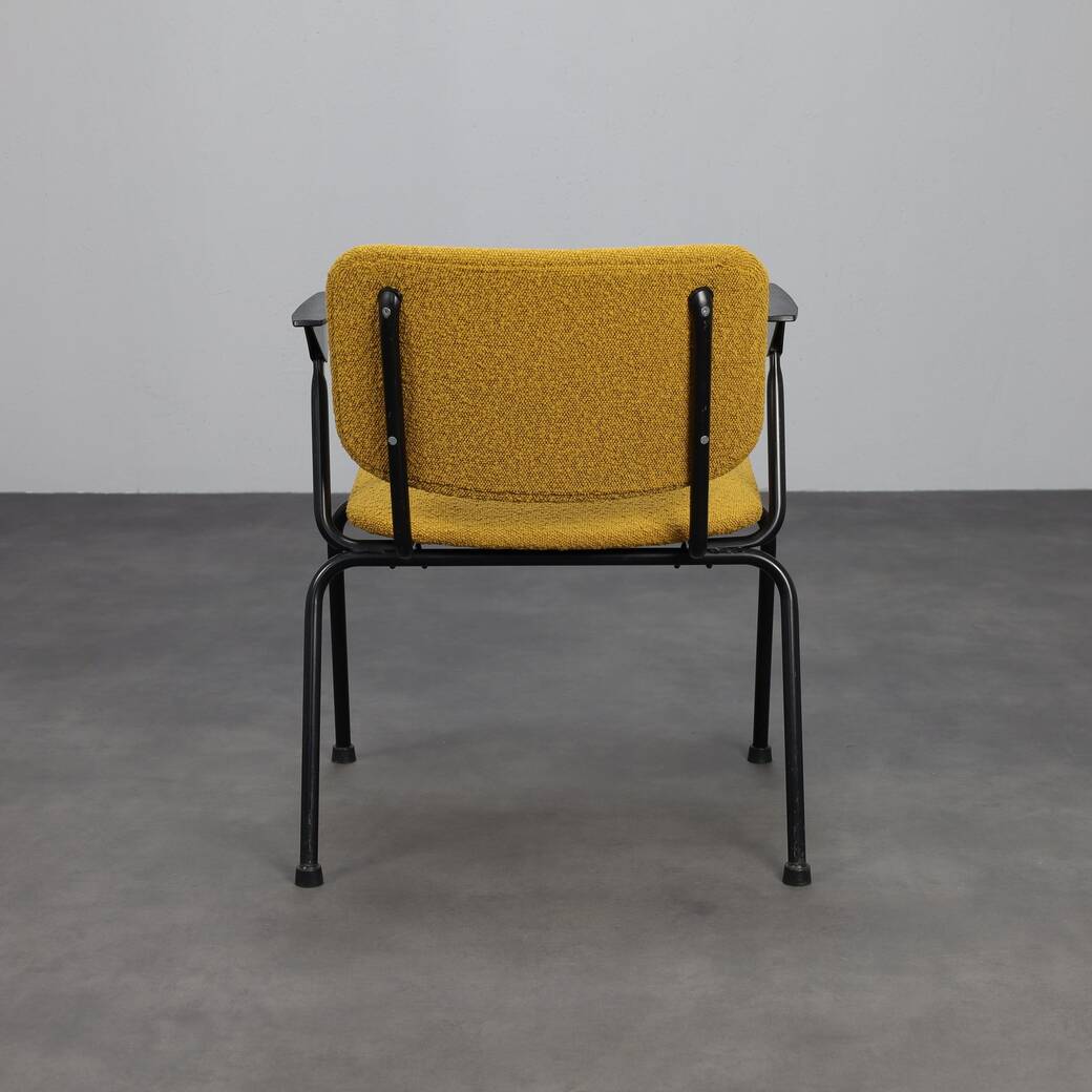 Armchair by Ahrend de Cirkel, 1969 – Reupholstered in Bouclé