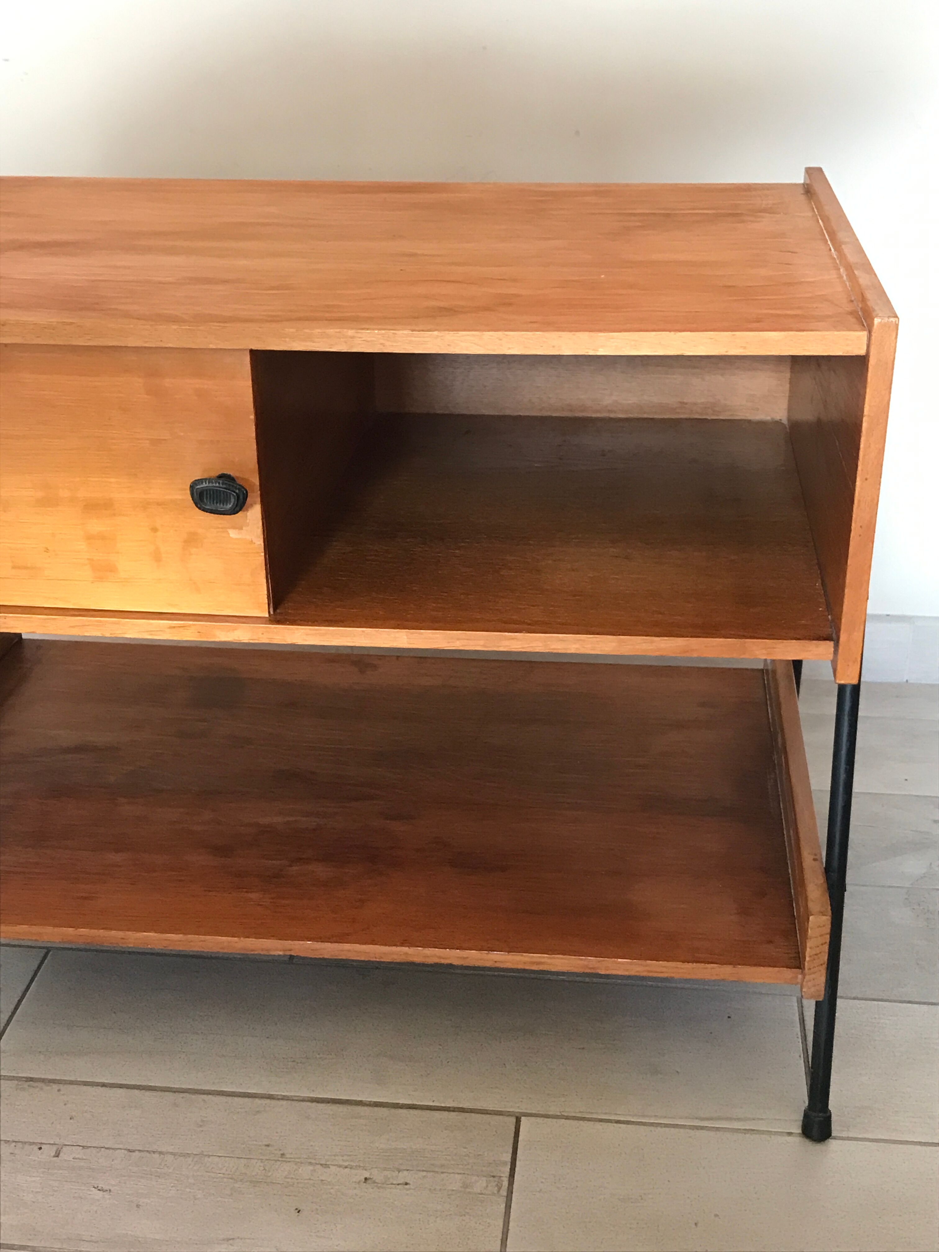 Meuble pied métal design vintage années 60