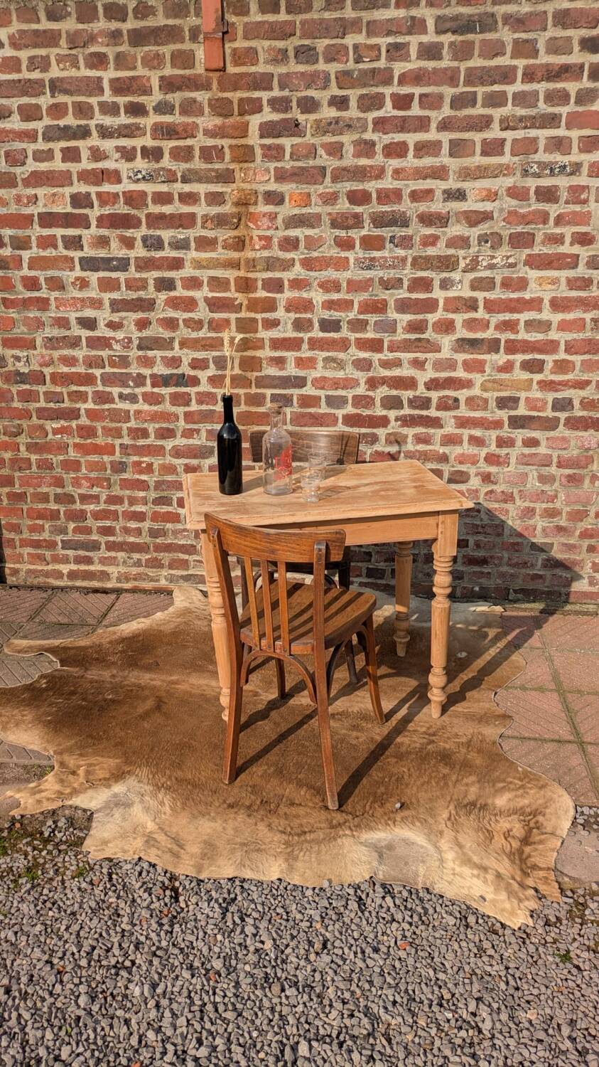 Bistro table