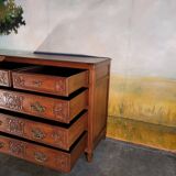 Commode sculptée en chêne massif XIX ème