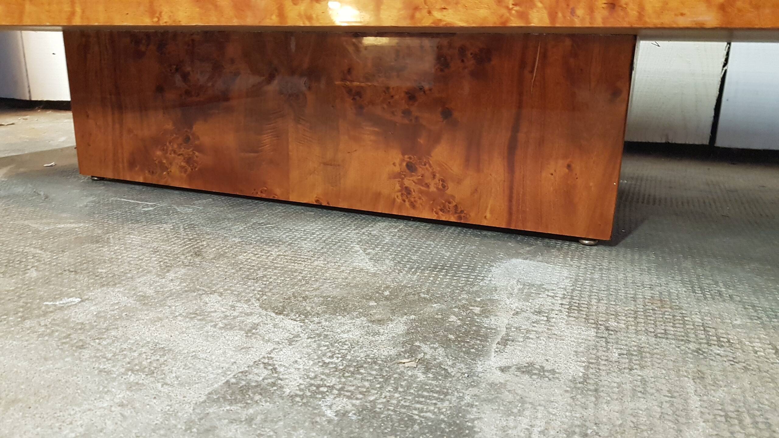 Coffee table from the 70s, elm magnifying glass veneer