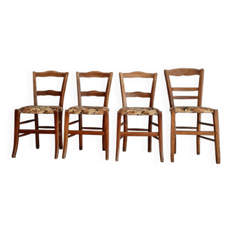 Chaises anciennes en bois assise fleurie