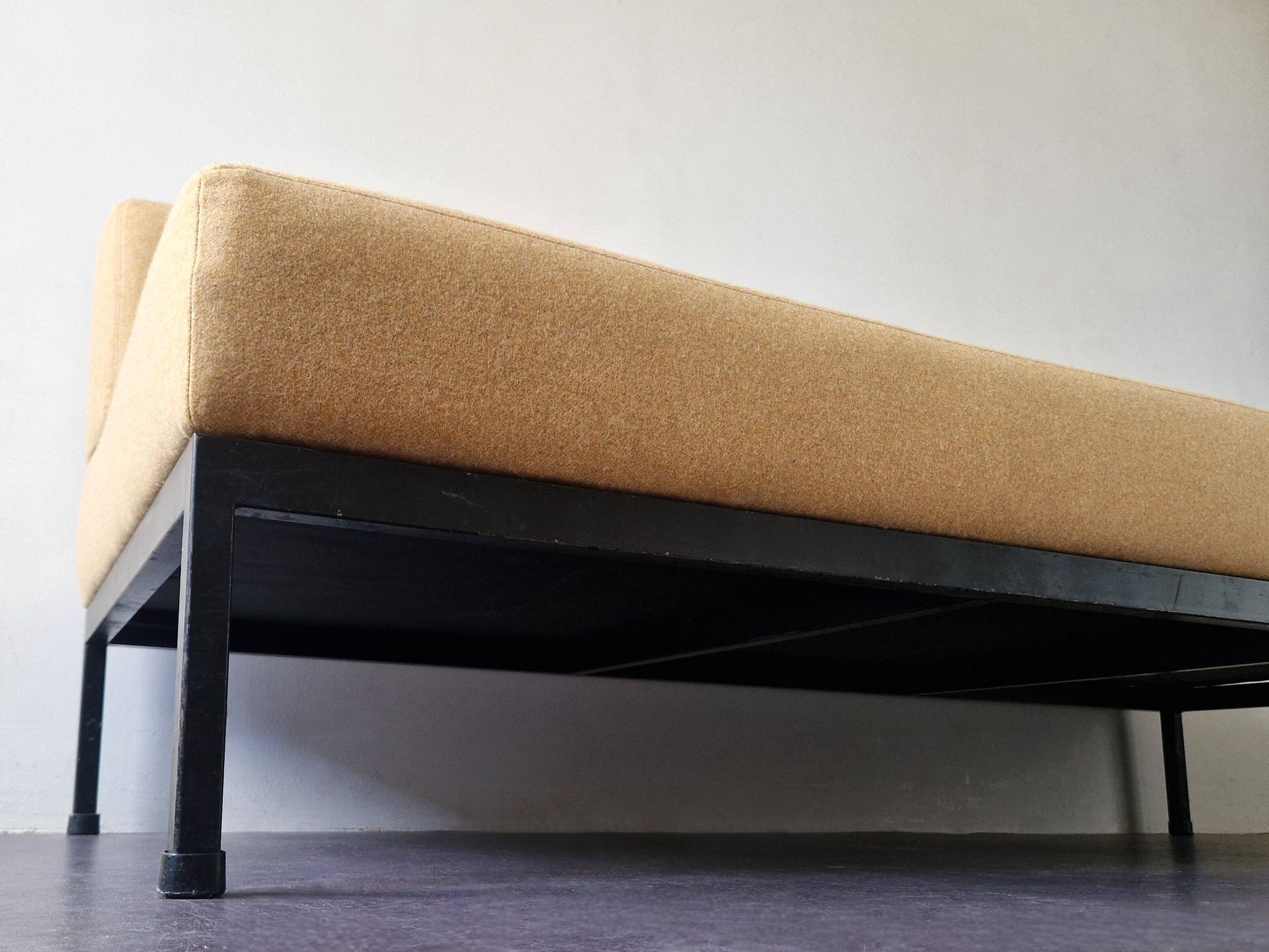 070-series 2,5-seater sofa by Kho Liang Ie for Artifort, The Netherlands 1964