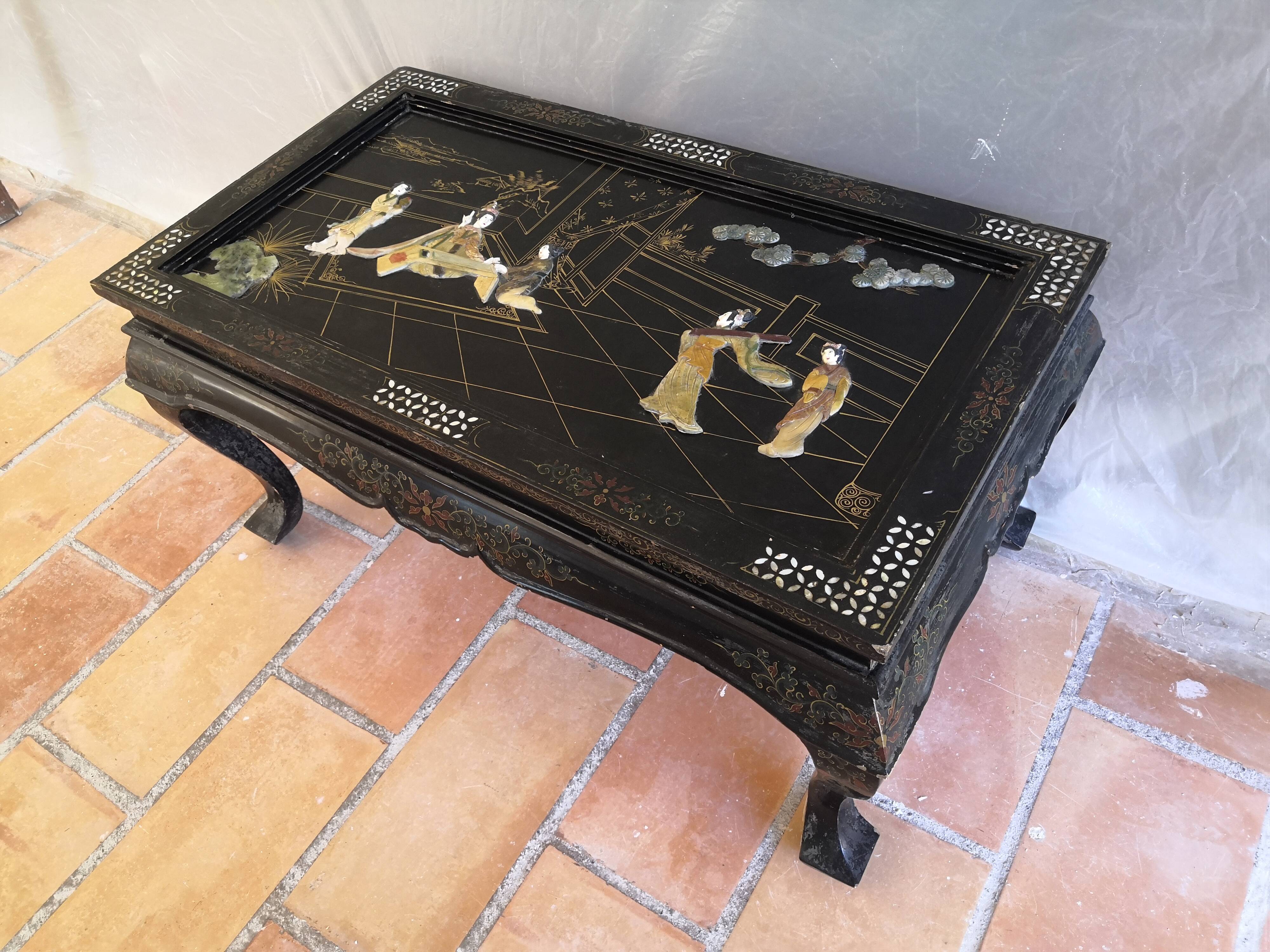 Old rectangular asian retractable coffee table