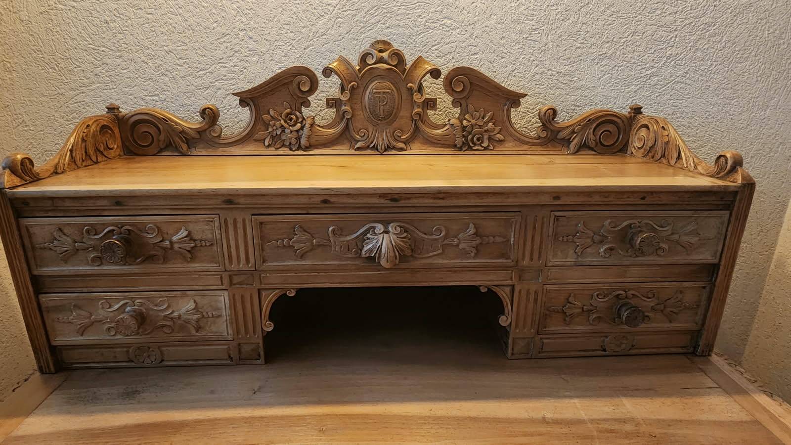 Bureau ancien