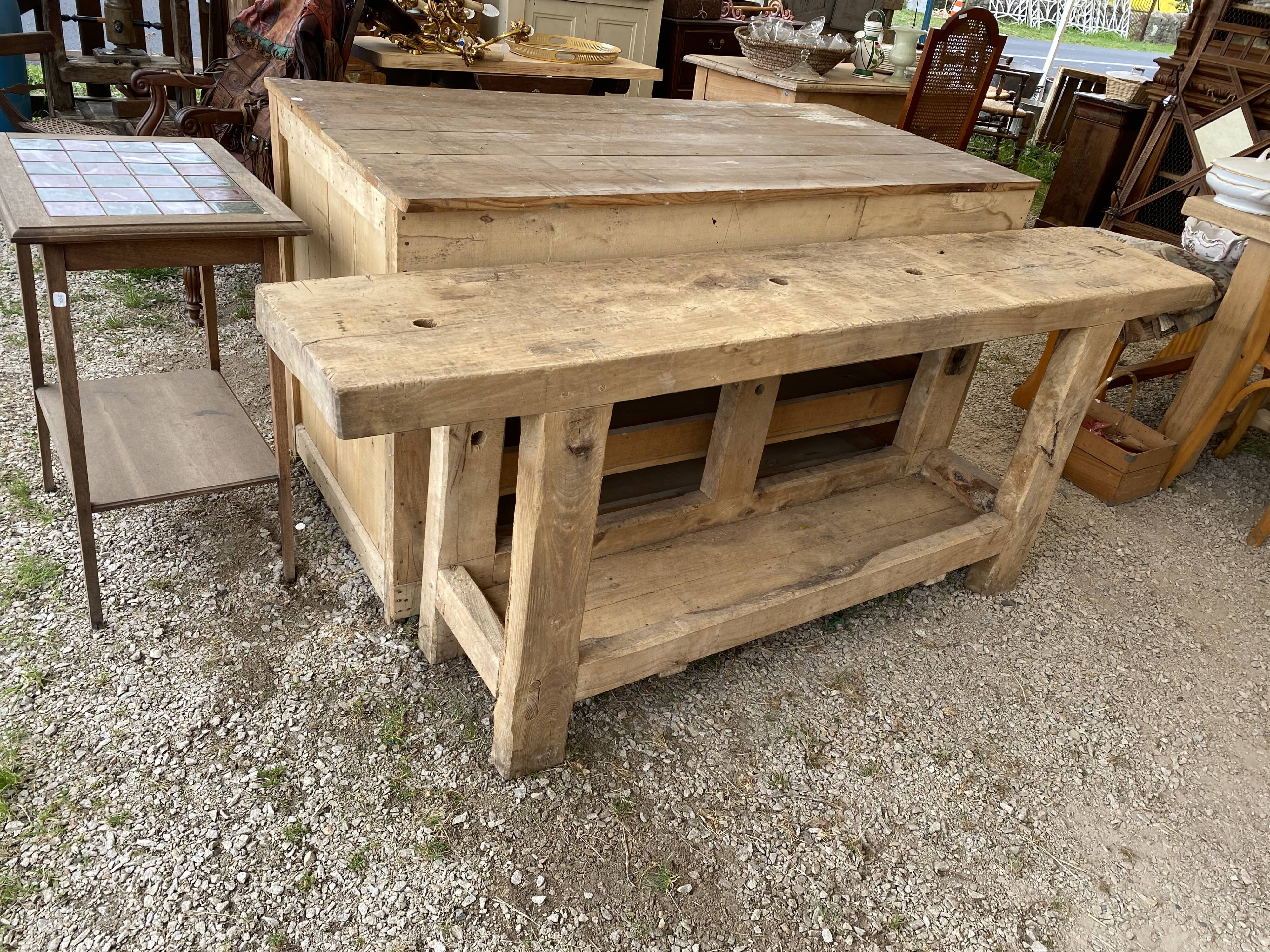 Carpenter's workbench
