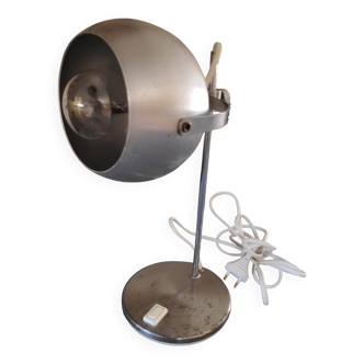 Eyeball metal articulated lamp
