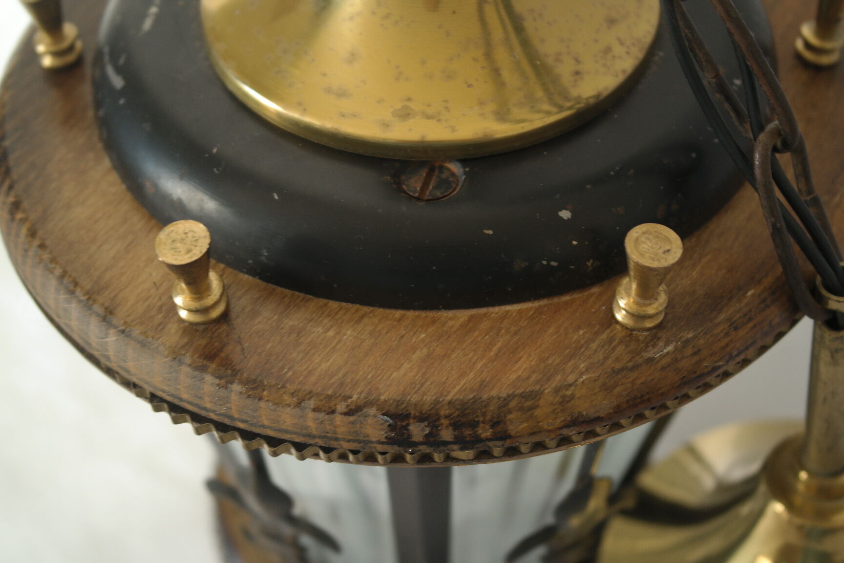 Suspension lantern of vestibule vintage fleurs-de-lys