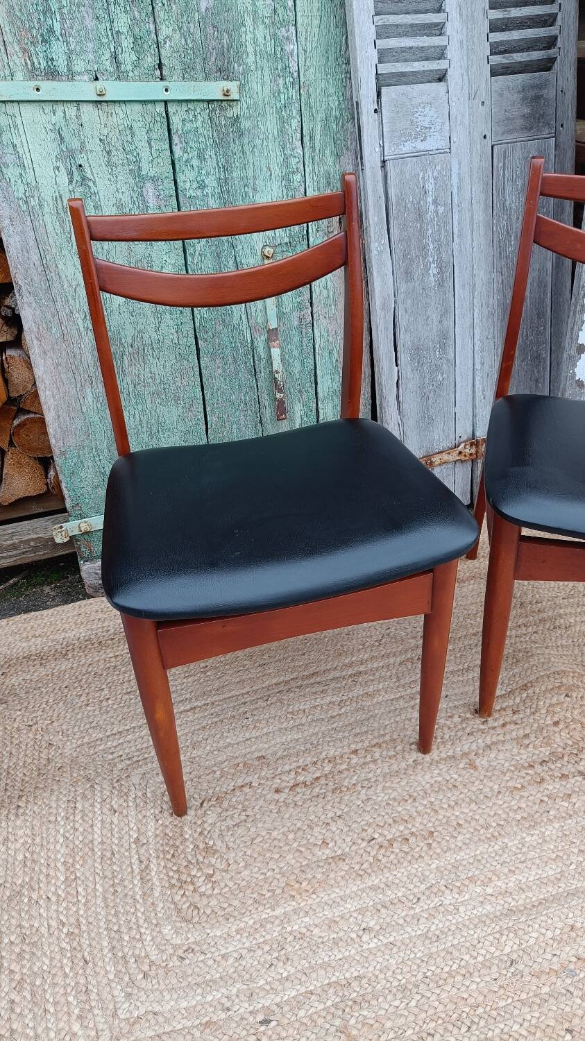 Scandinavian chairs, compass foot, skai